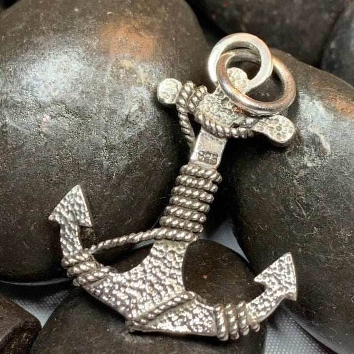 Deep Blue Sea Anchor Necklace - 18