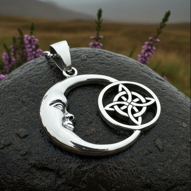 Nightdreamer Crescent Moon Necklace
