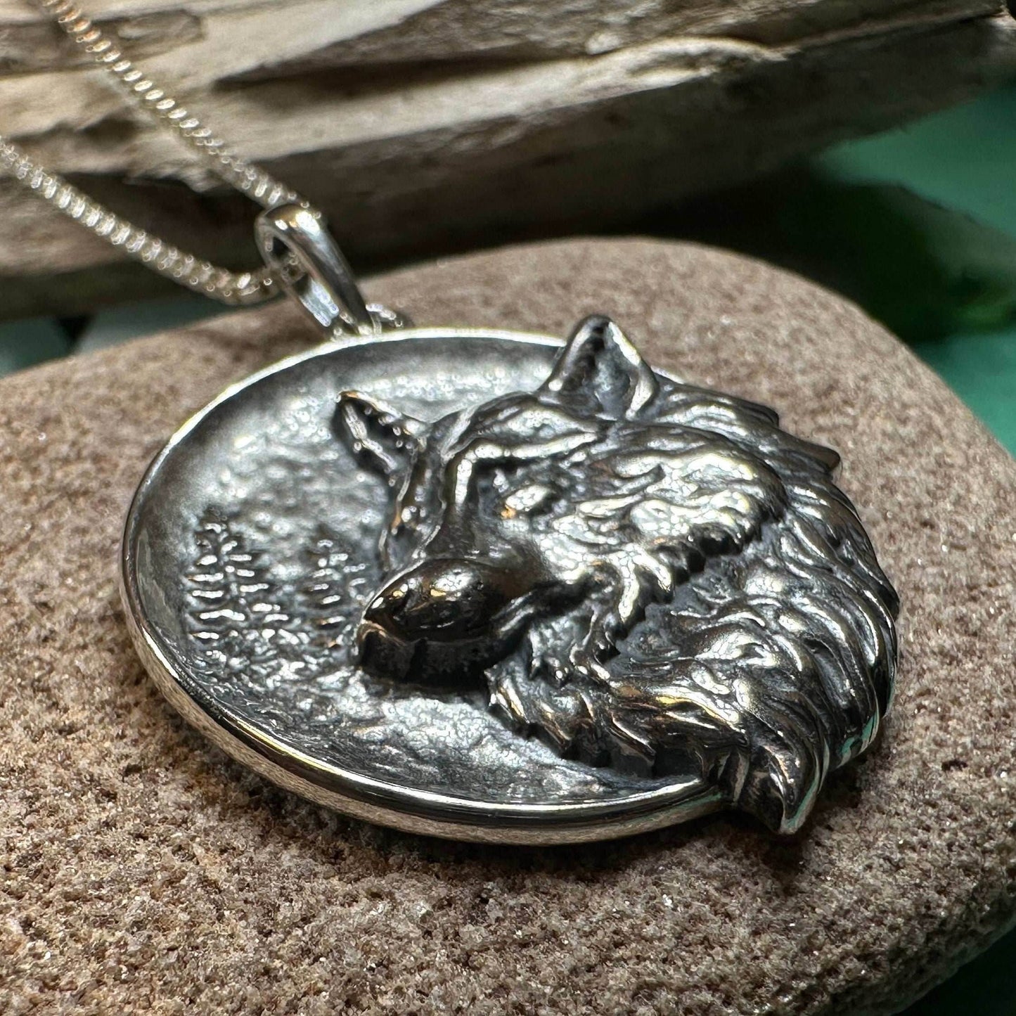 Walden Wolf Necklace - 18