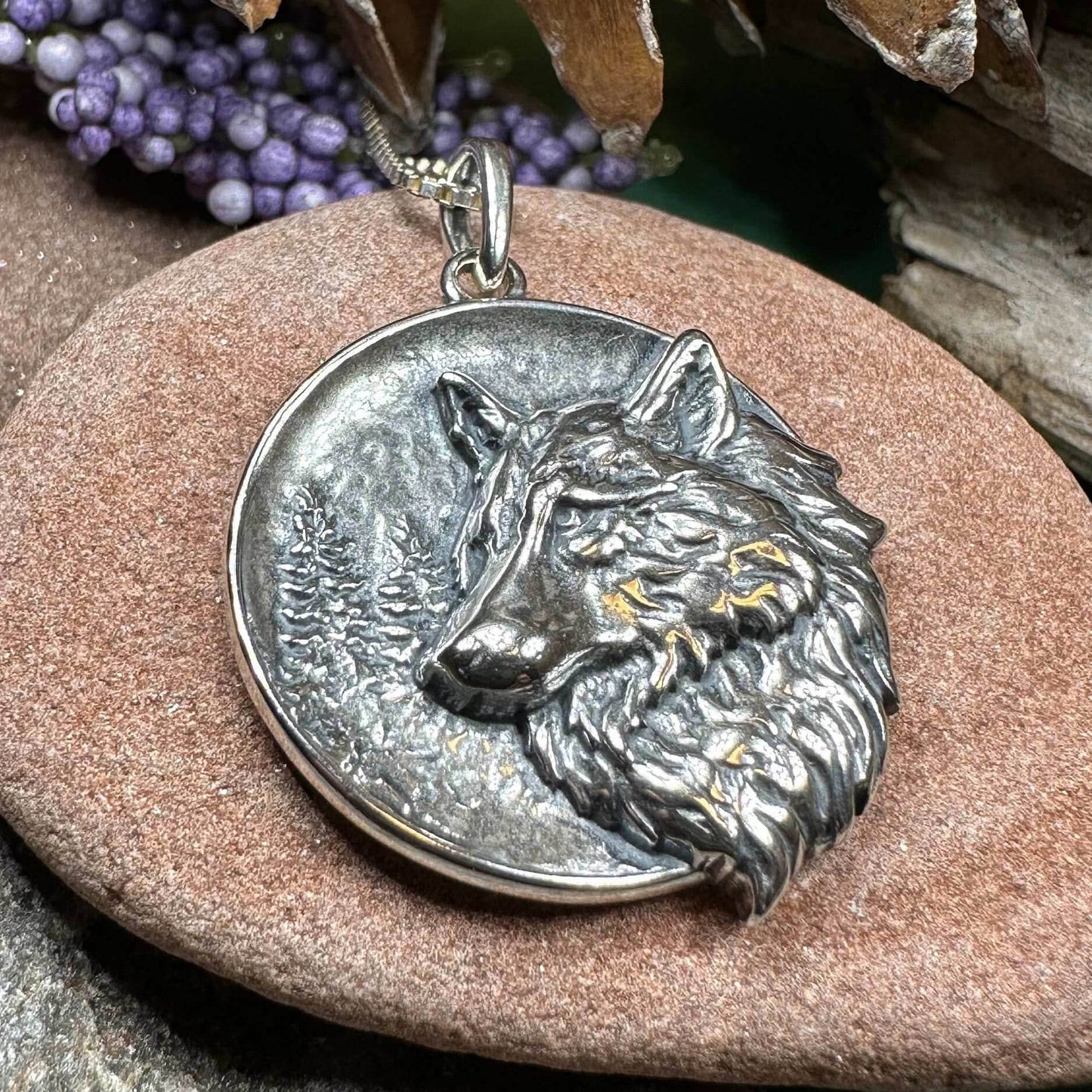Walden Wolf Necklace - 18
