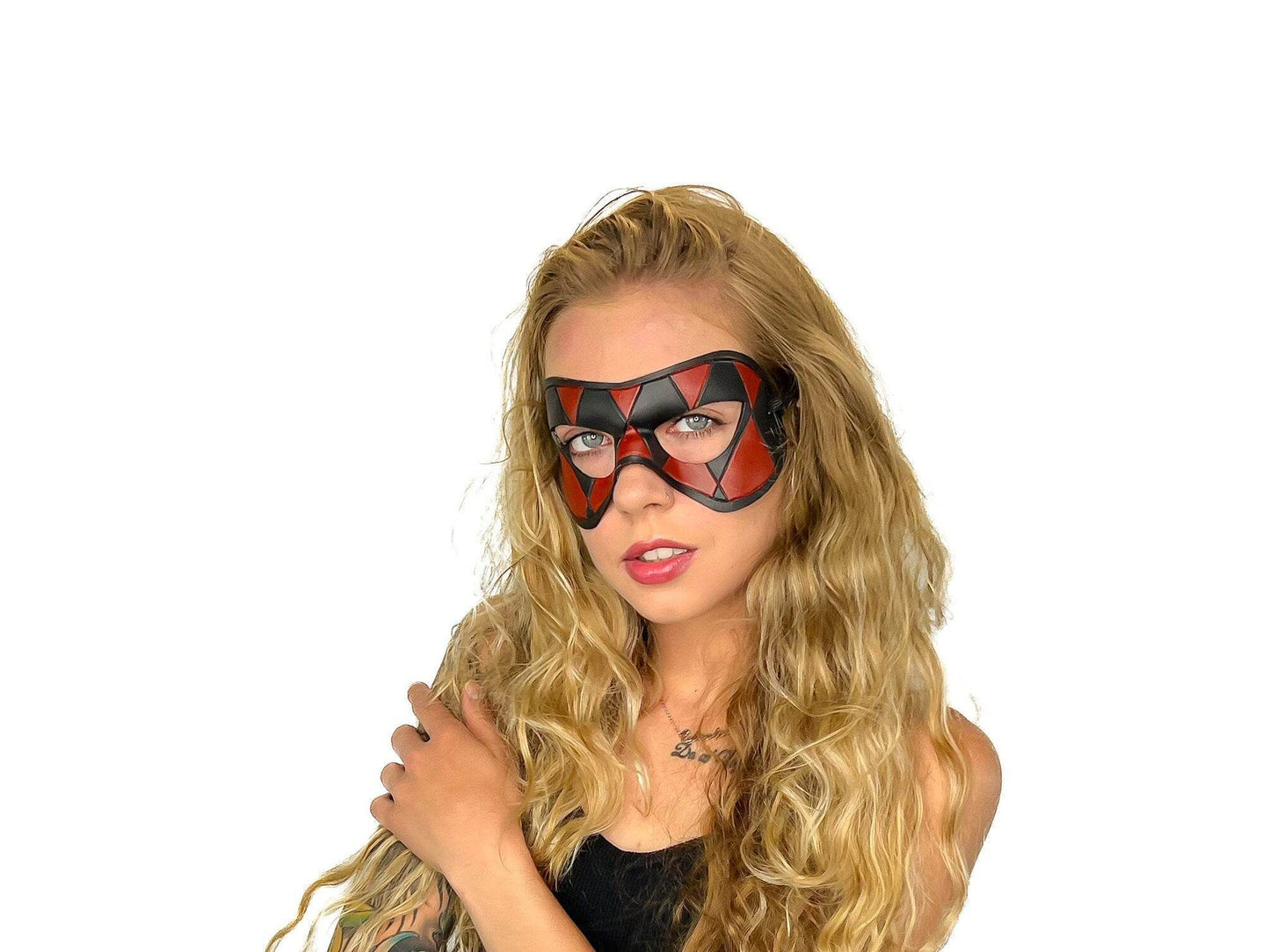 Compact Harlequin Handmade Genuine Leather Mask in Red and Black - 