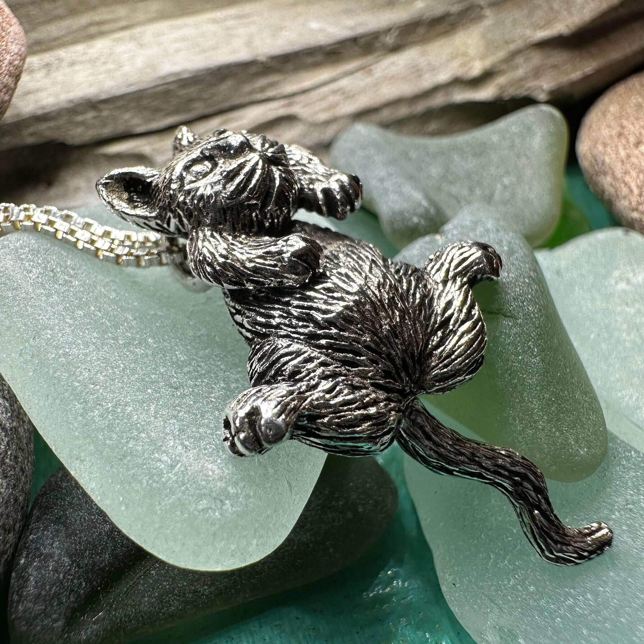 Frisky Cat Necklace - 18