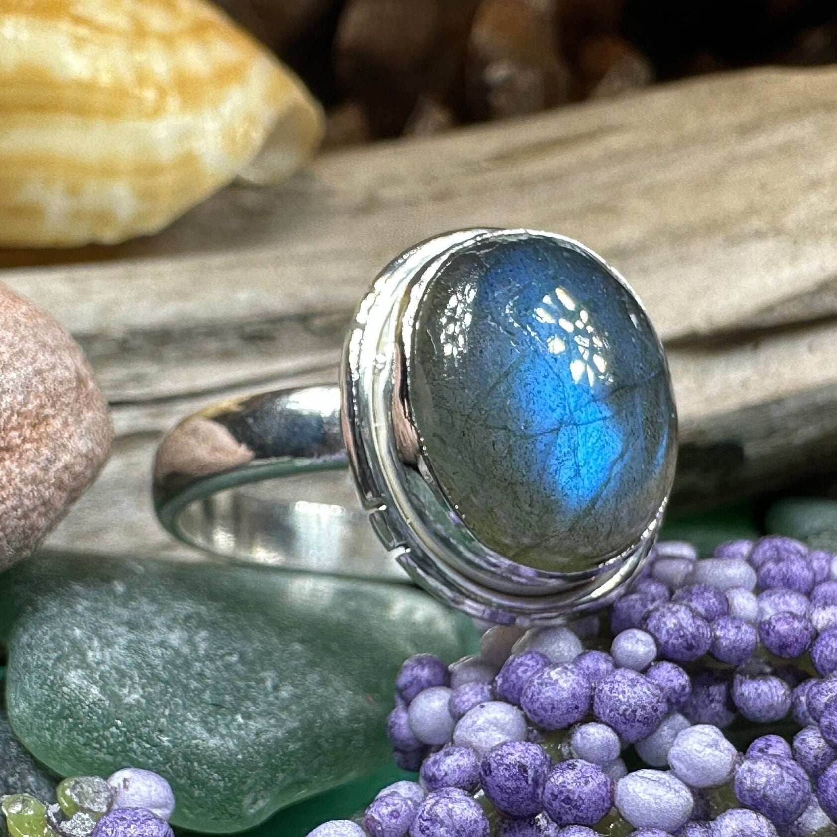 Celtic Twilight Labradorite Ring - 7 / Oval