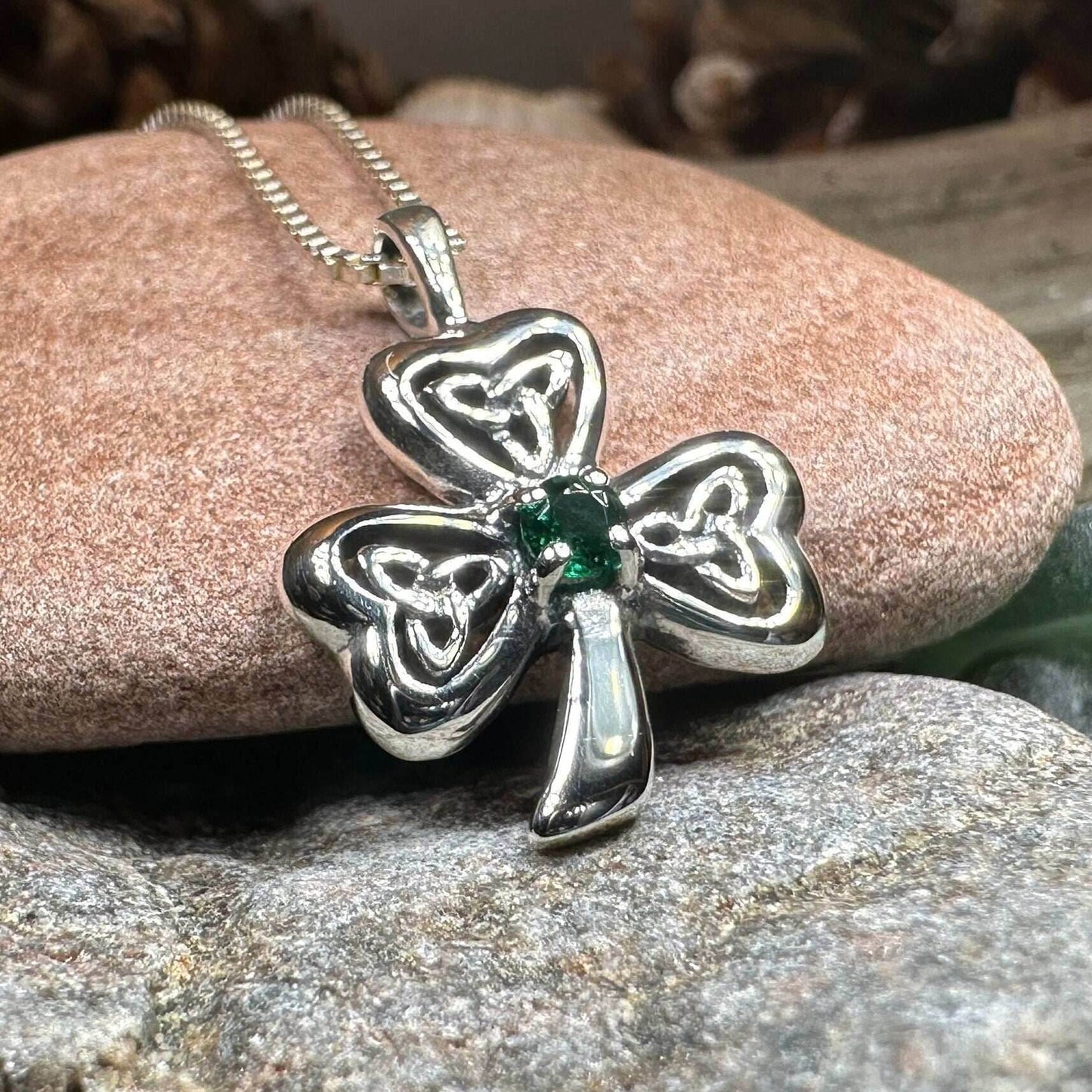Kellen Shamrock Necklace - 18