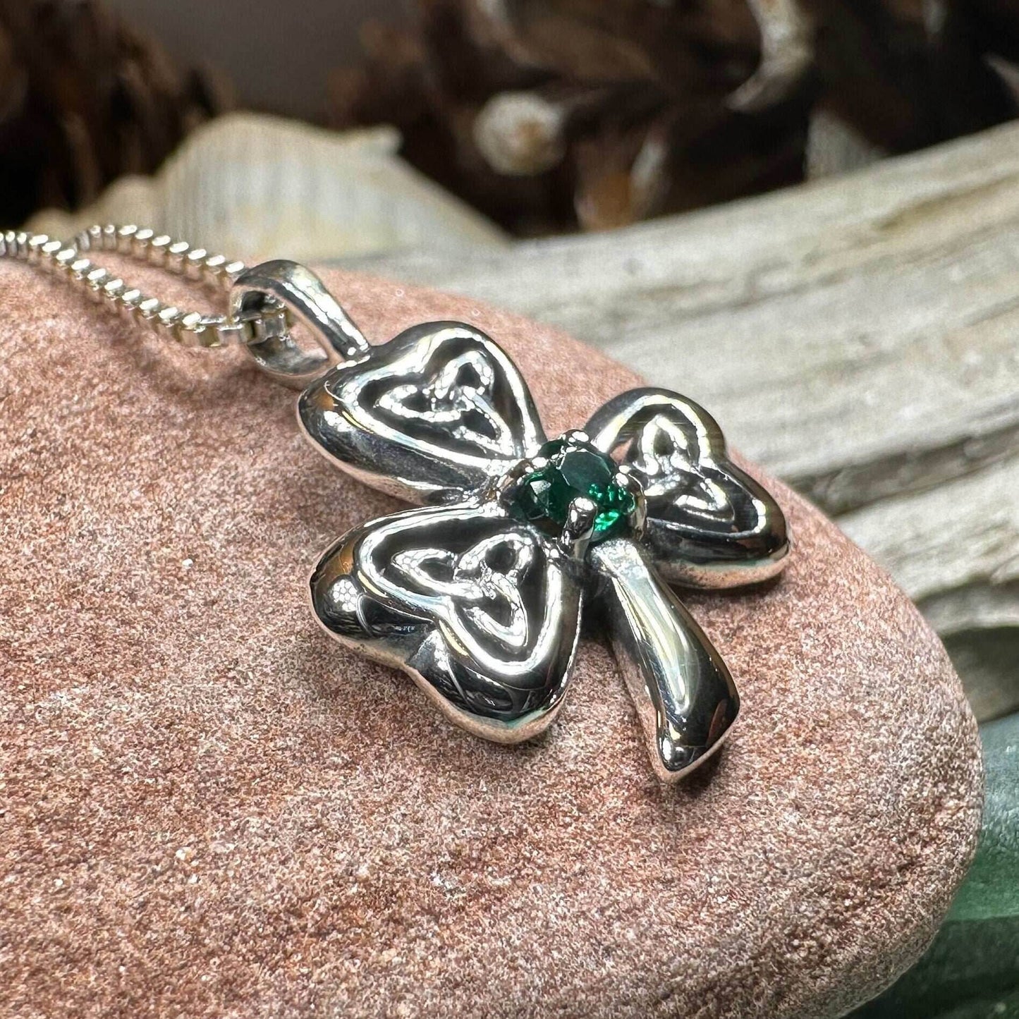 Kellen Shamrock Necklace - 18