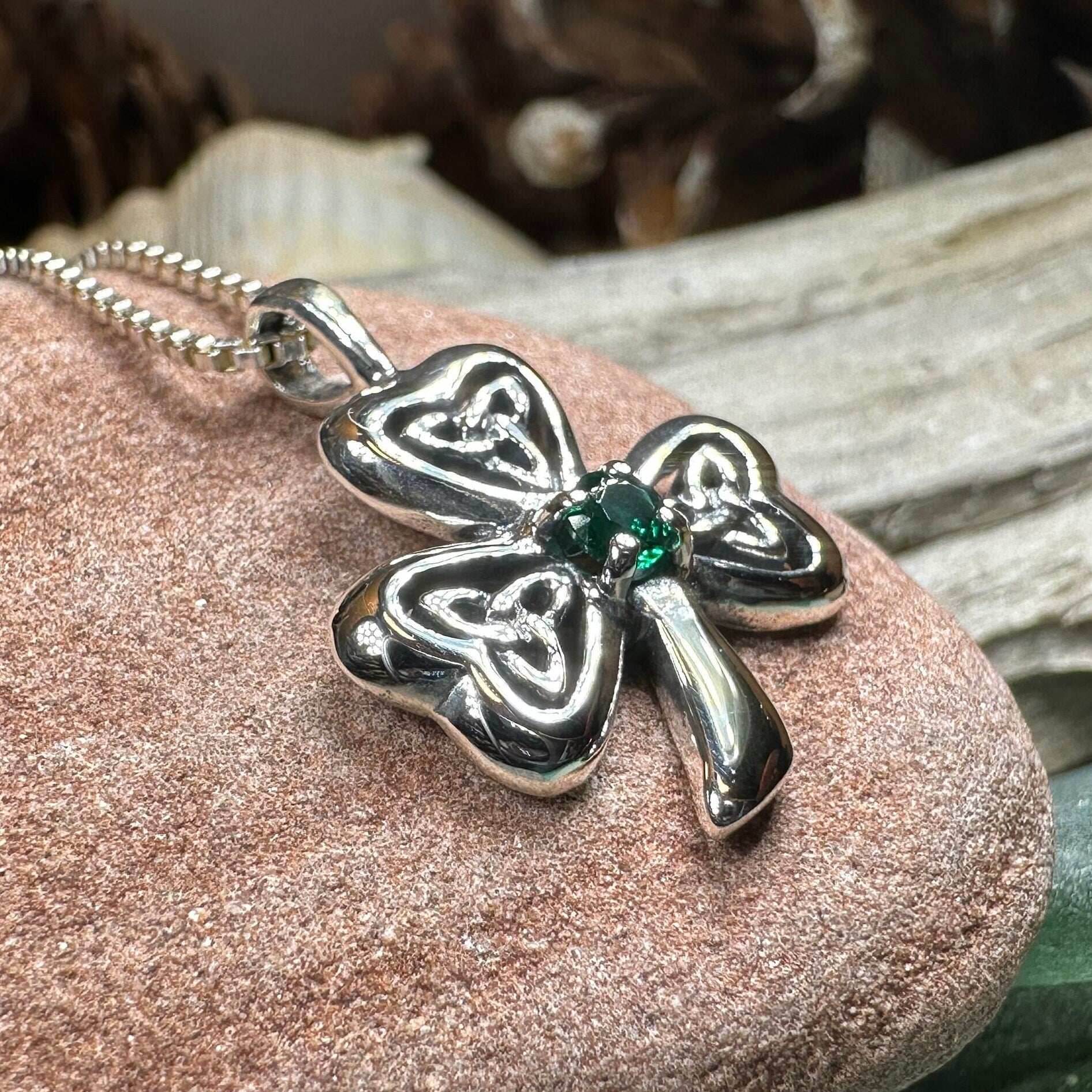 Kellen Shamrock Necklace - 18