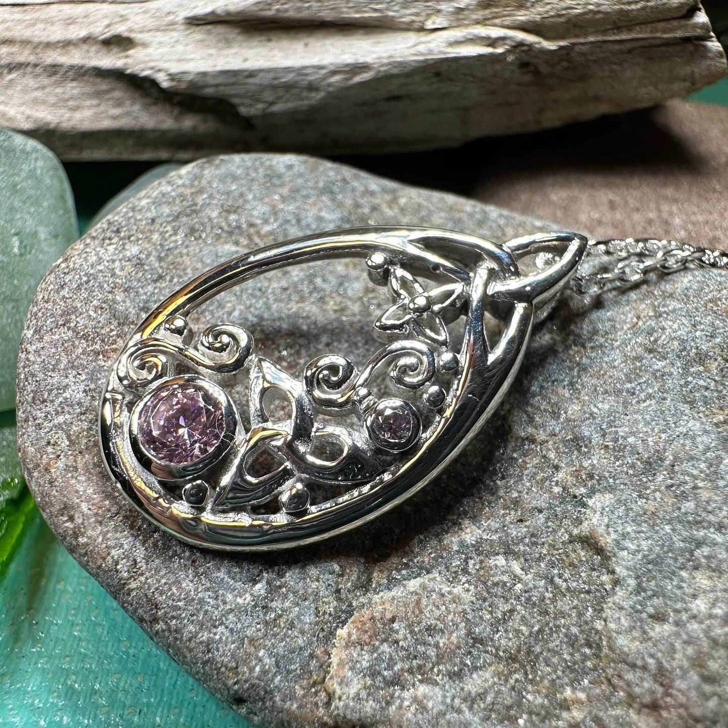 Varina Celtic Knot Necklace - 18