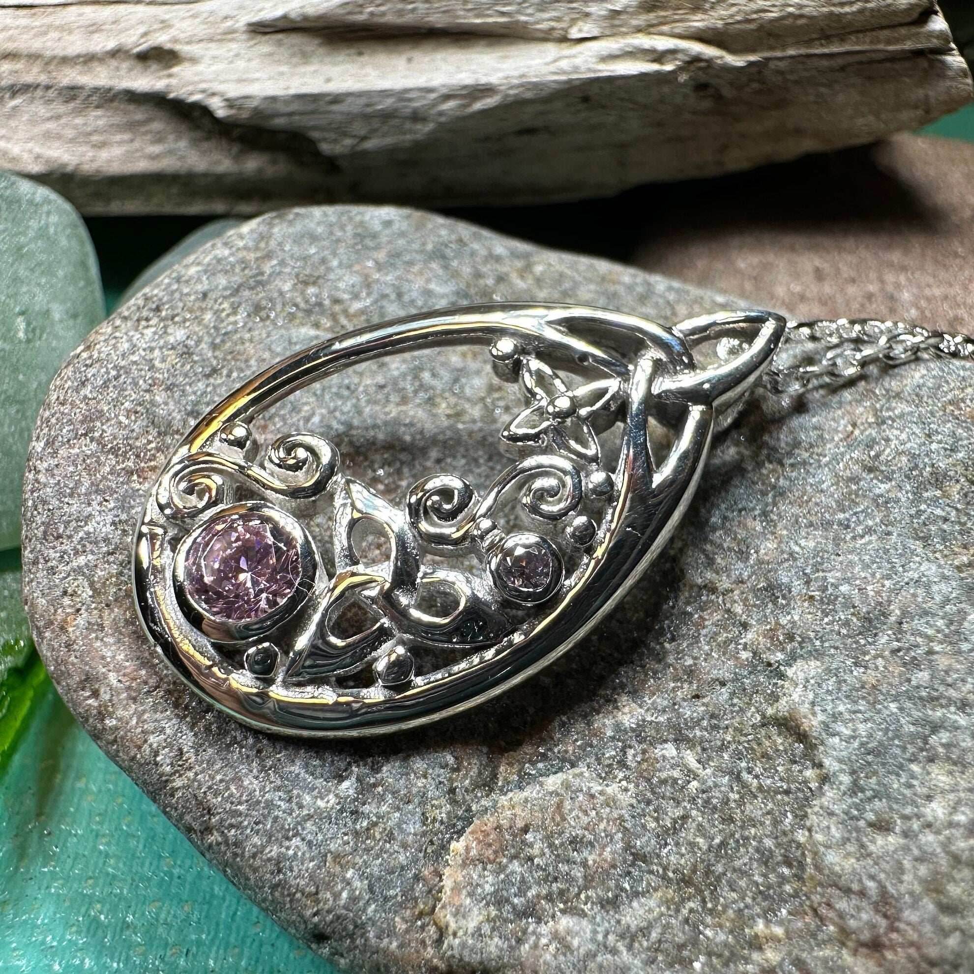 Varina Celtic Knot Necklace - 18