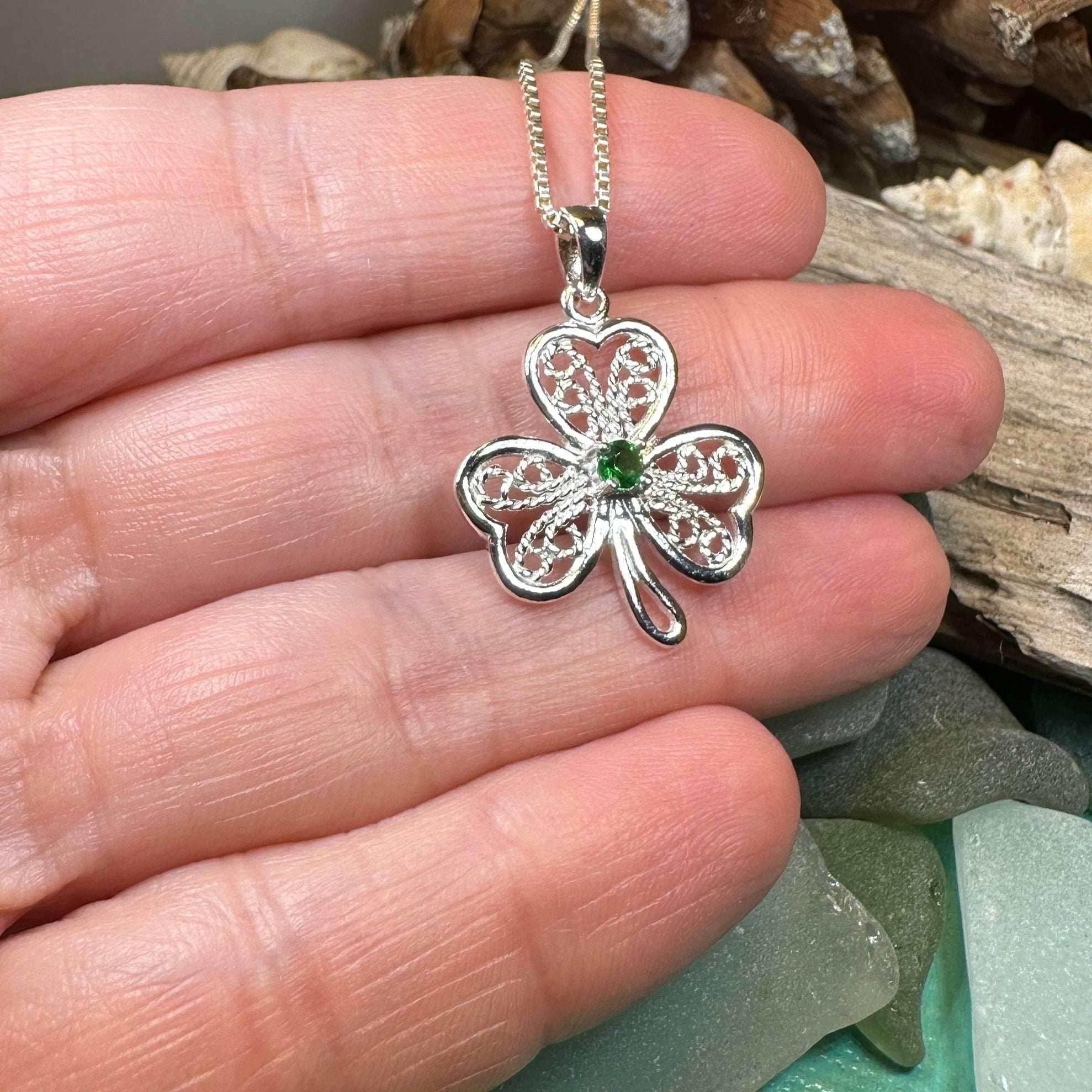 Irish Lace Shamrock Necklace - 18
