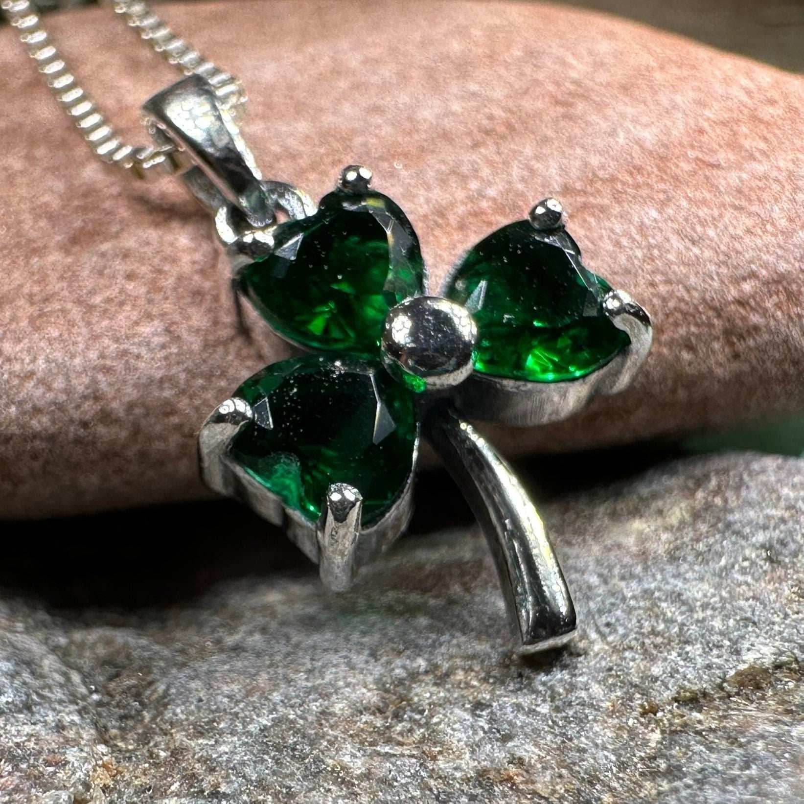 Emerald Shamrock Necklace - 18