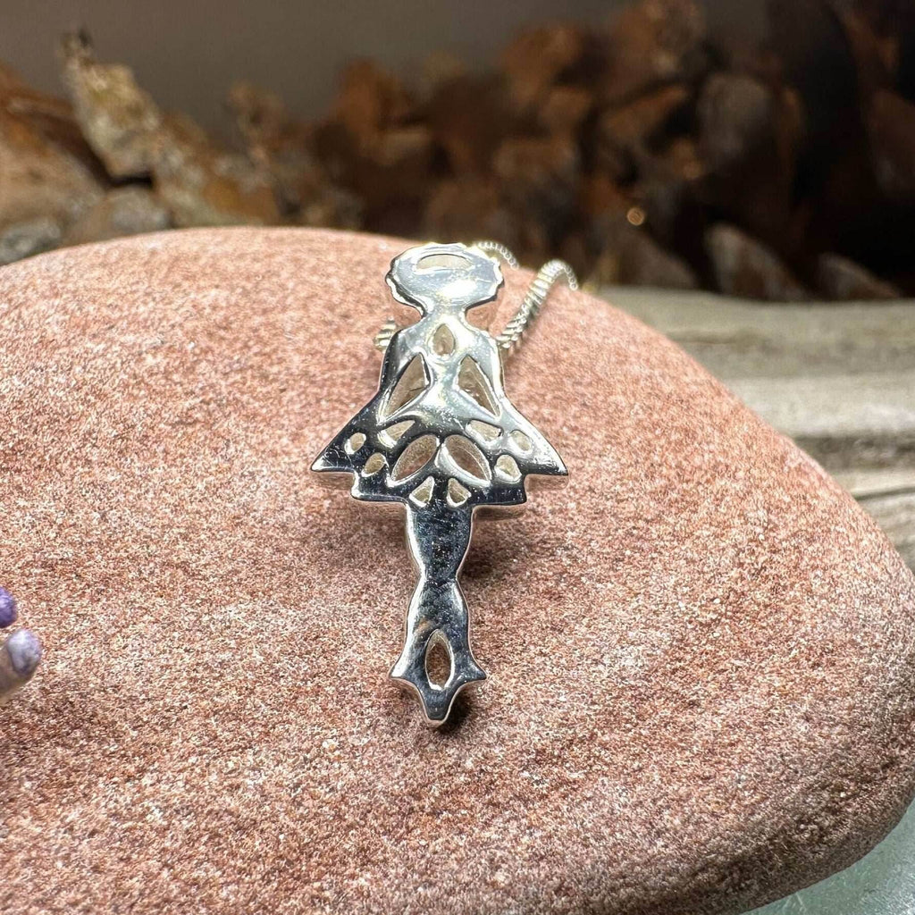 Emorie Irish Dancer Necklace - 18
