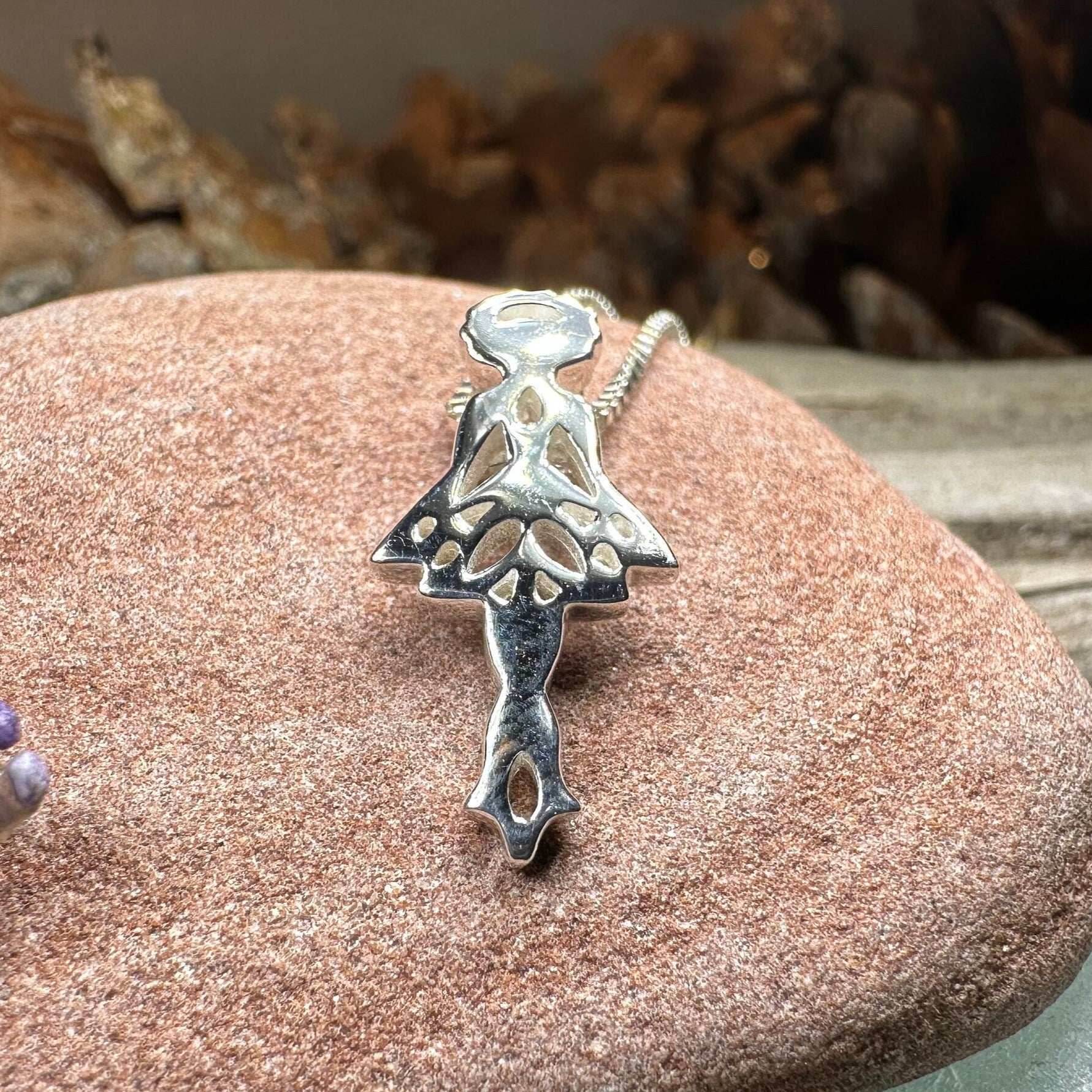 Emorie Irish Dancer Necklace - 18