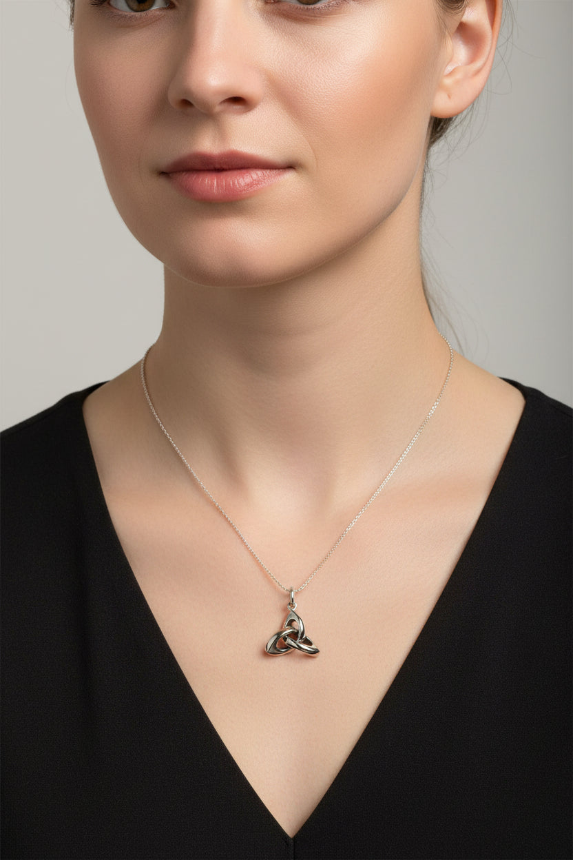 Three Demensional Trinity Knot Necklace