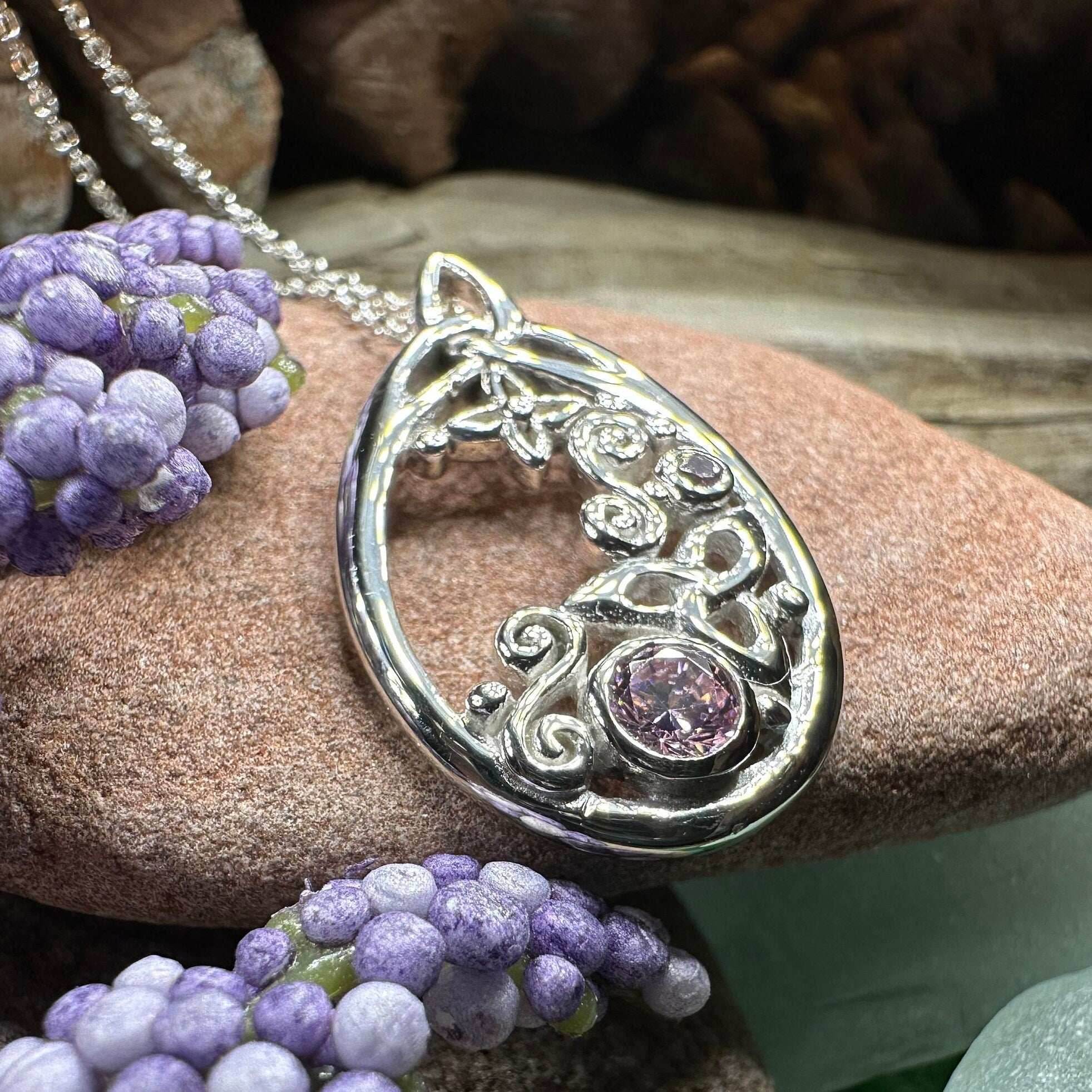 Varina Celtic Knot Necklace - 18