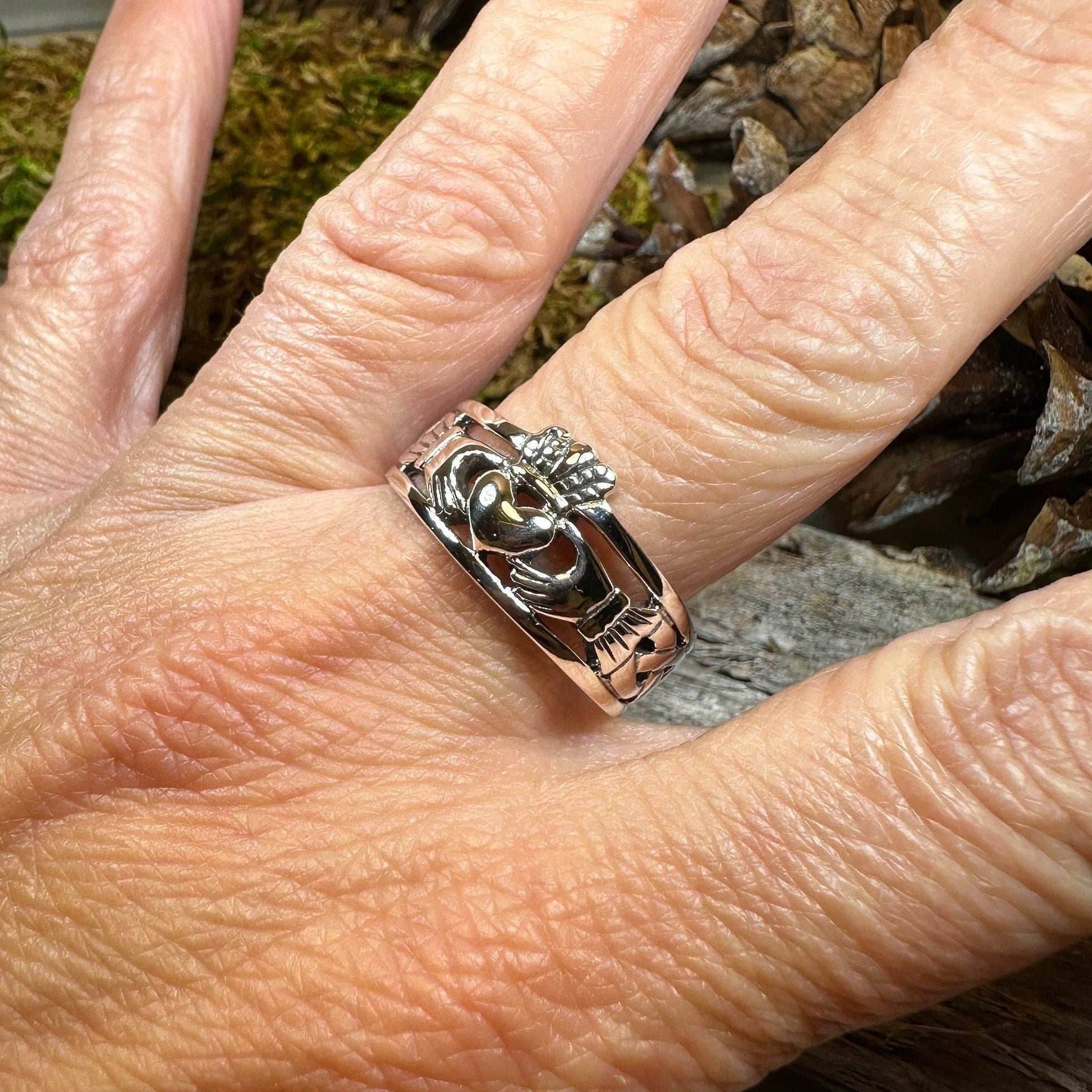 Eternally Celtic Claddagh Band Ring - 5