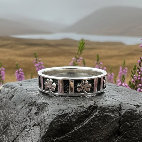 Shamrock Band Ring