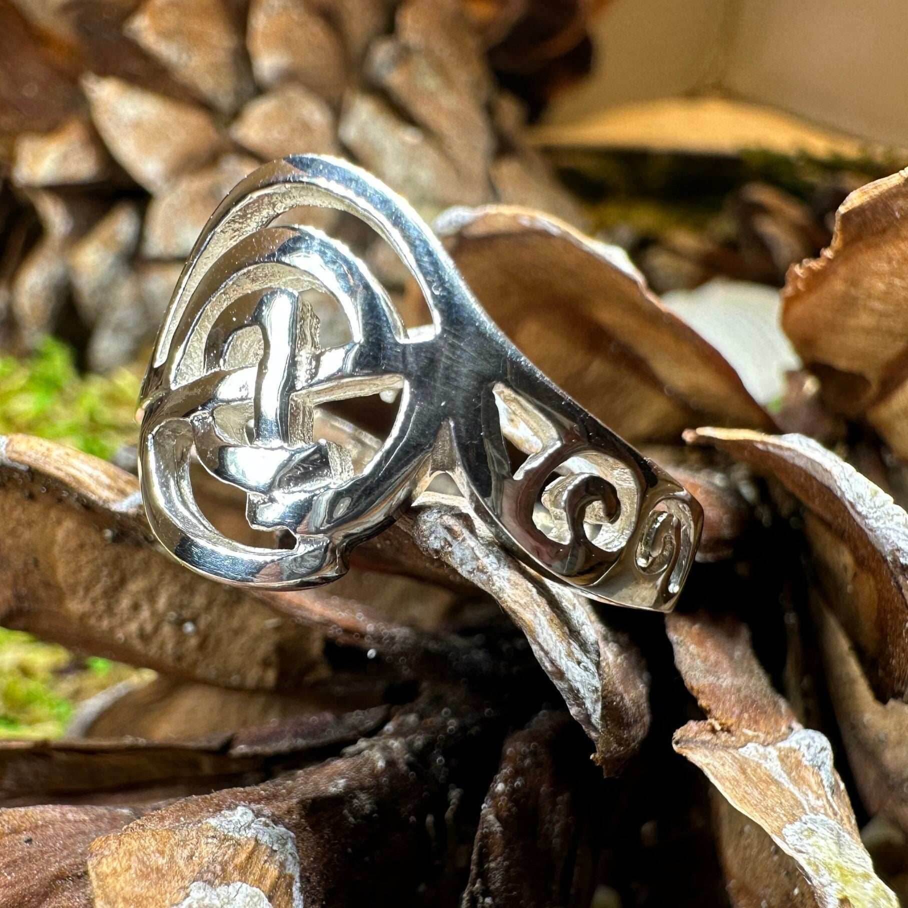 Cyrilla Celtic Knot Ring - 6