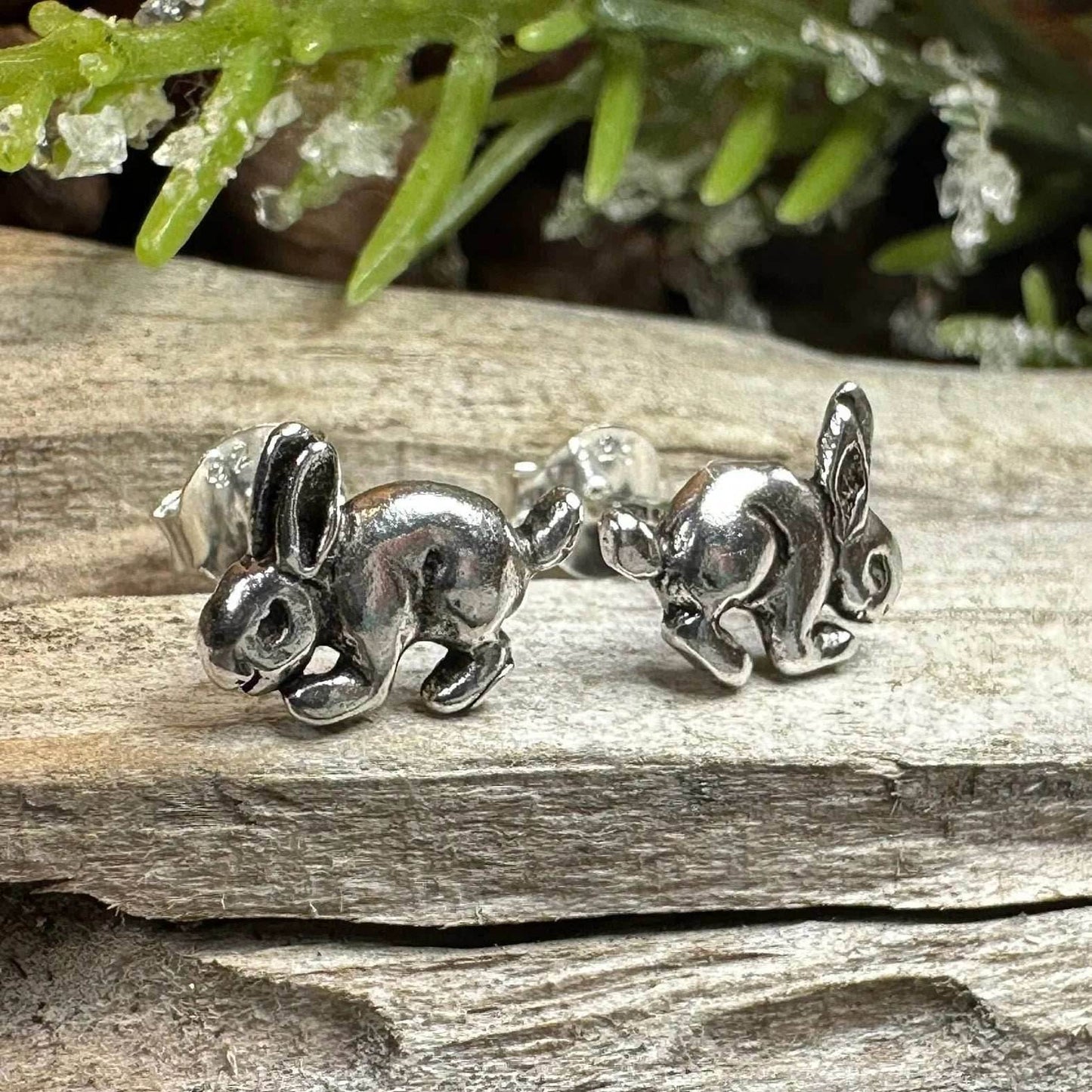 Running Bunny Earrings - 