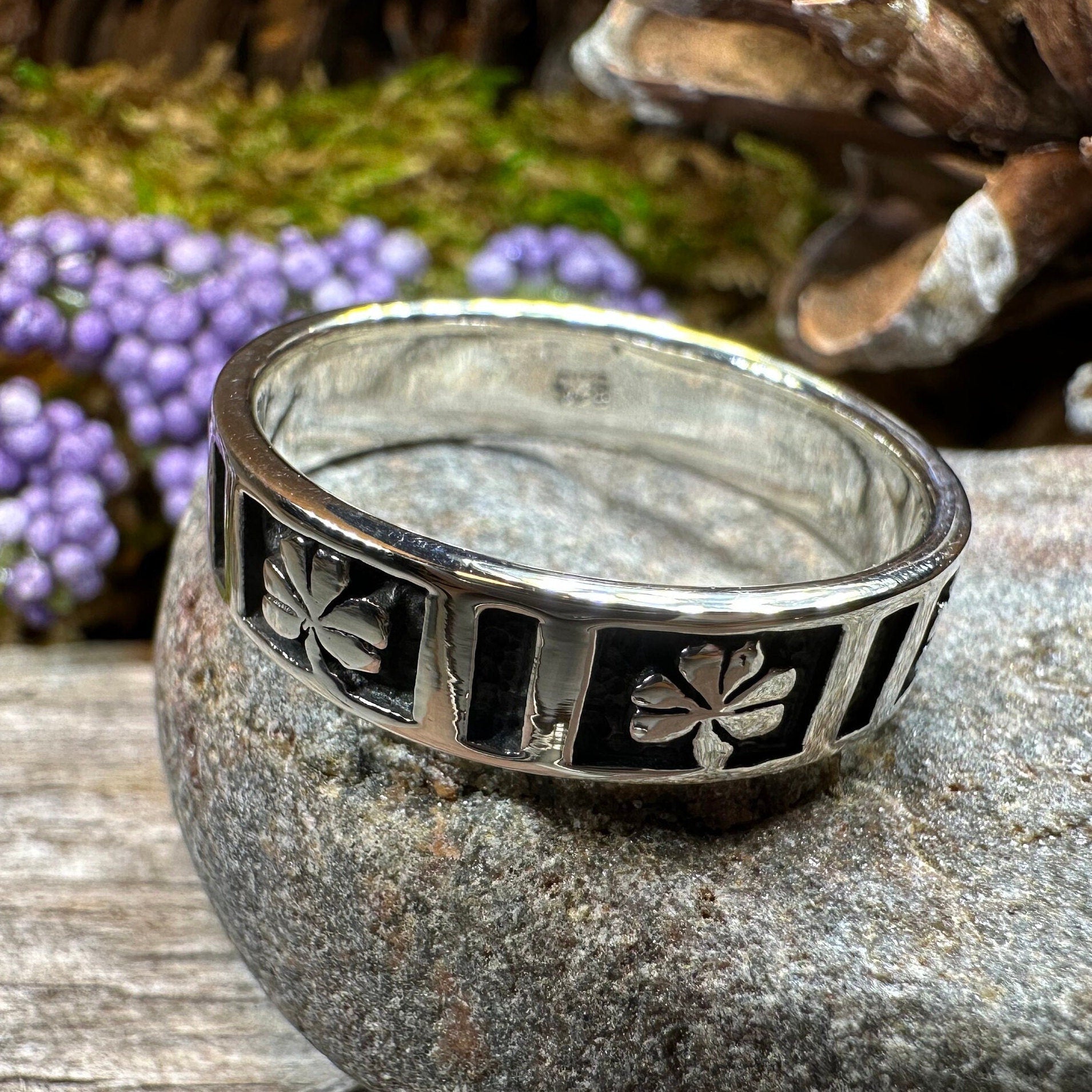 Shamrock Band Ring
