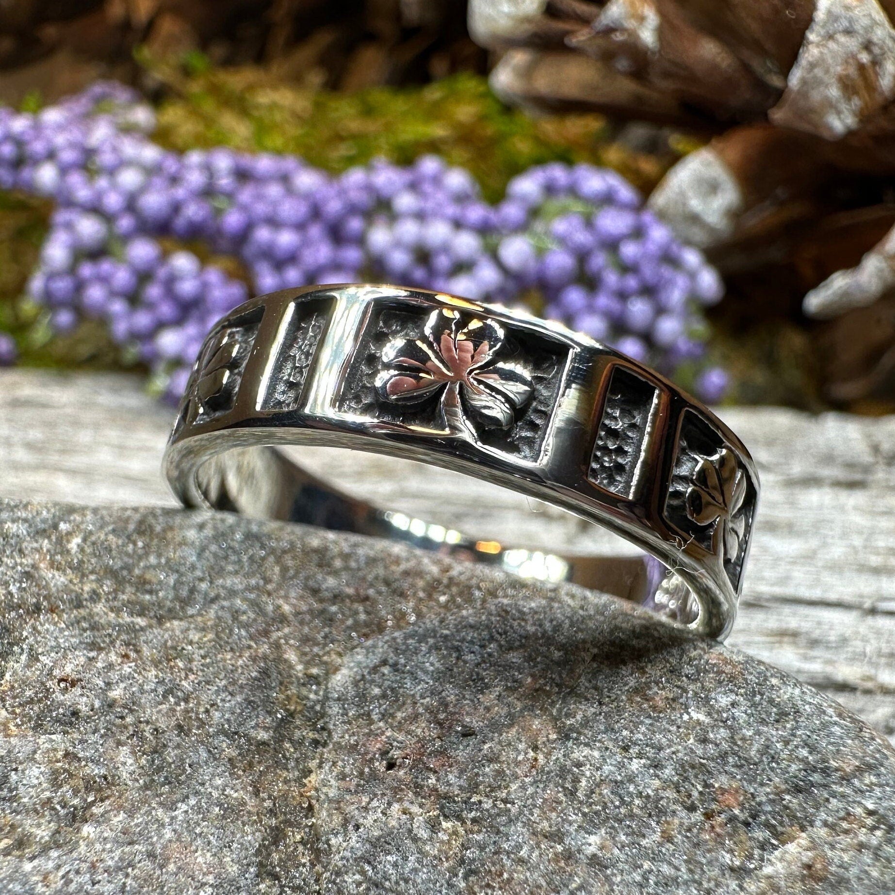 Shamrock Band Ring