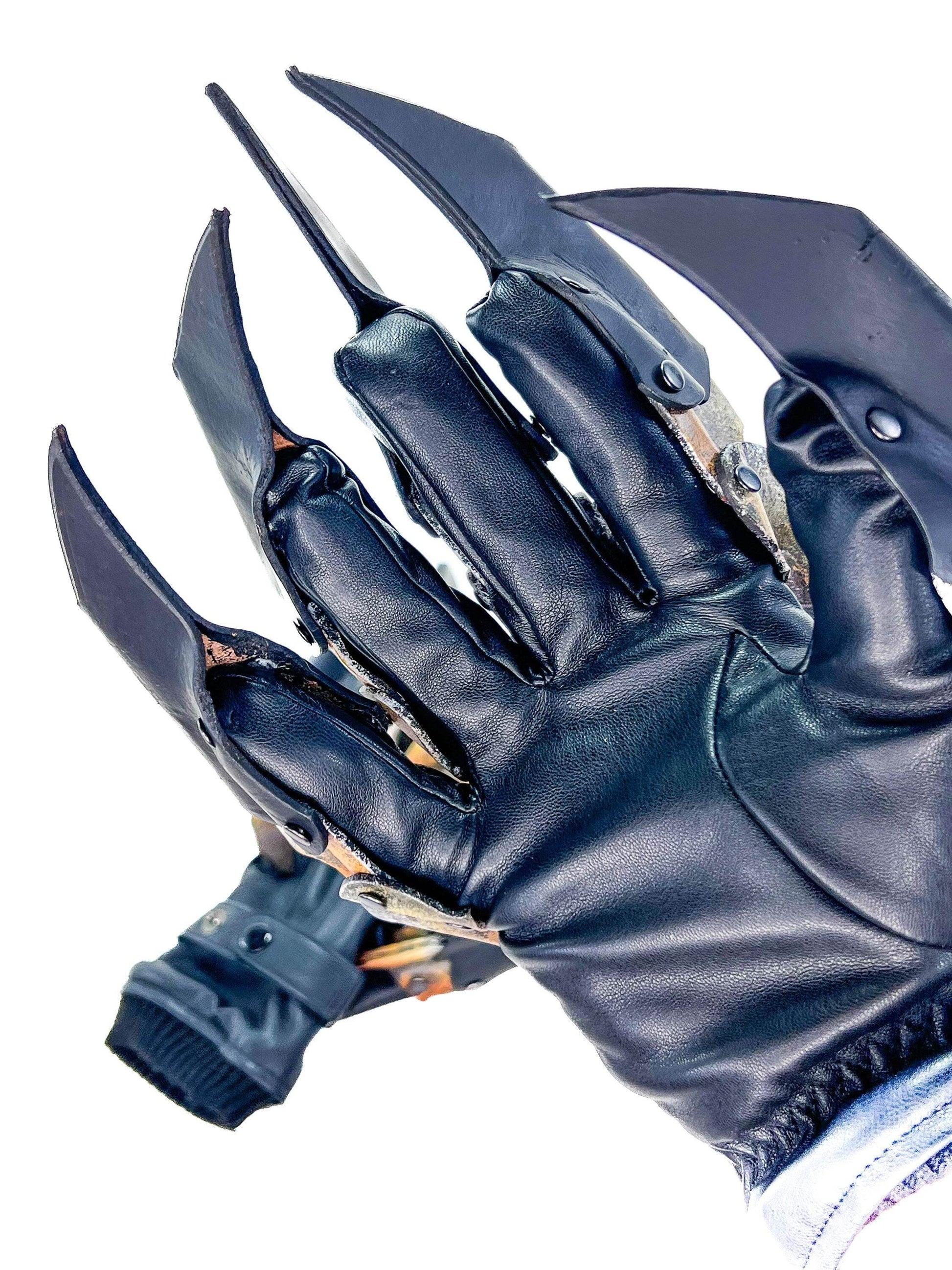 One Set of Two Handcrafted Genuine Leather Gloves with Claws in Hawk Colors - 