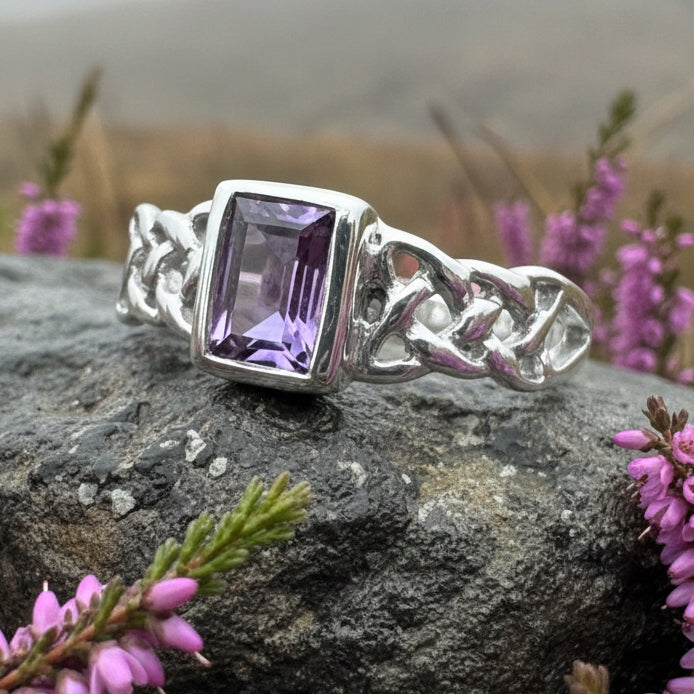 Sahale Celtic Knot Ring