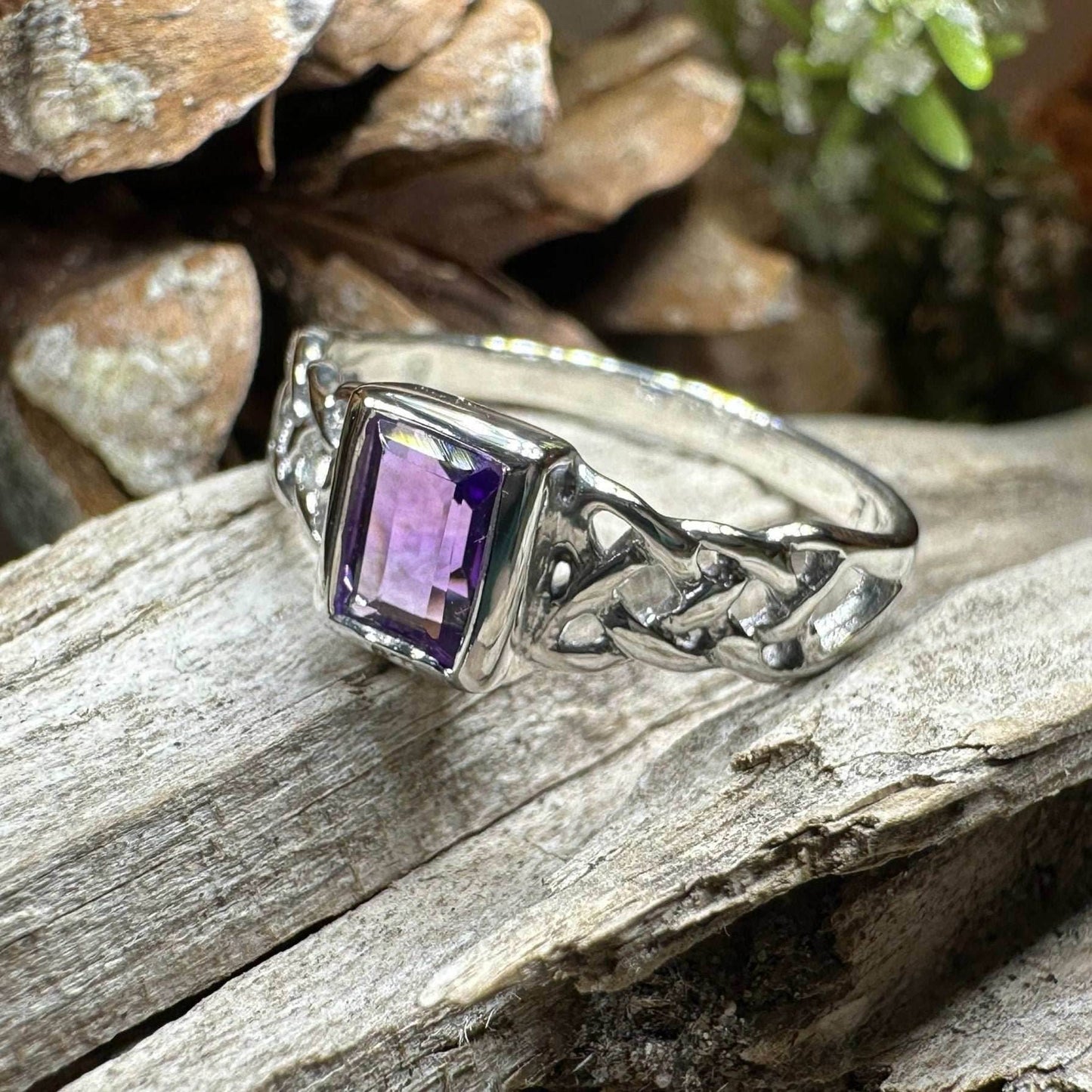 Sahale Celtic Knot Ring - 4 / Blue Topaz