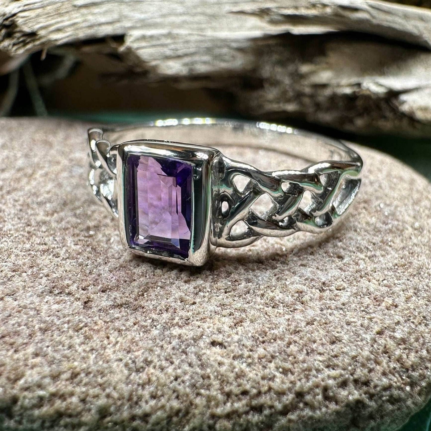 Sahale Celtic Knot Ring - 4 / Amethyst