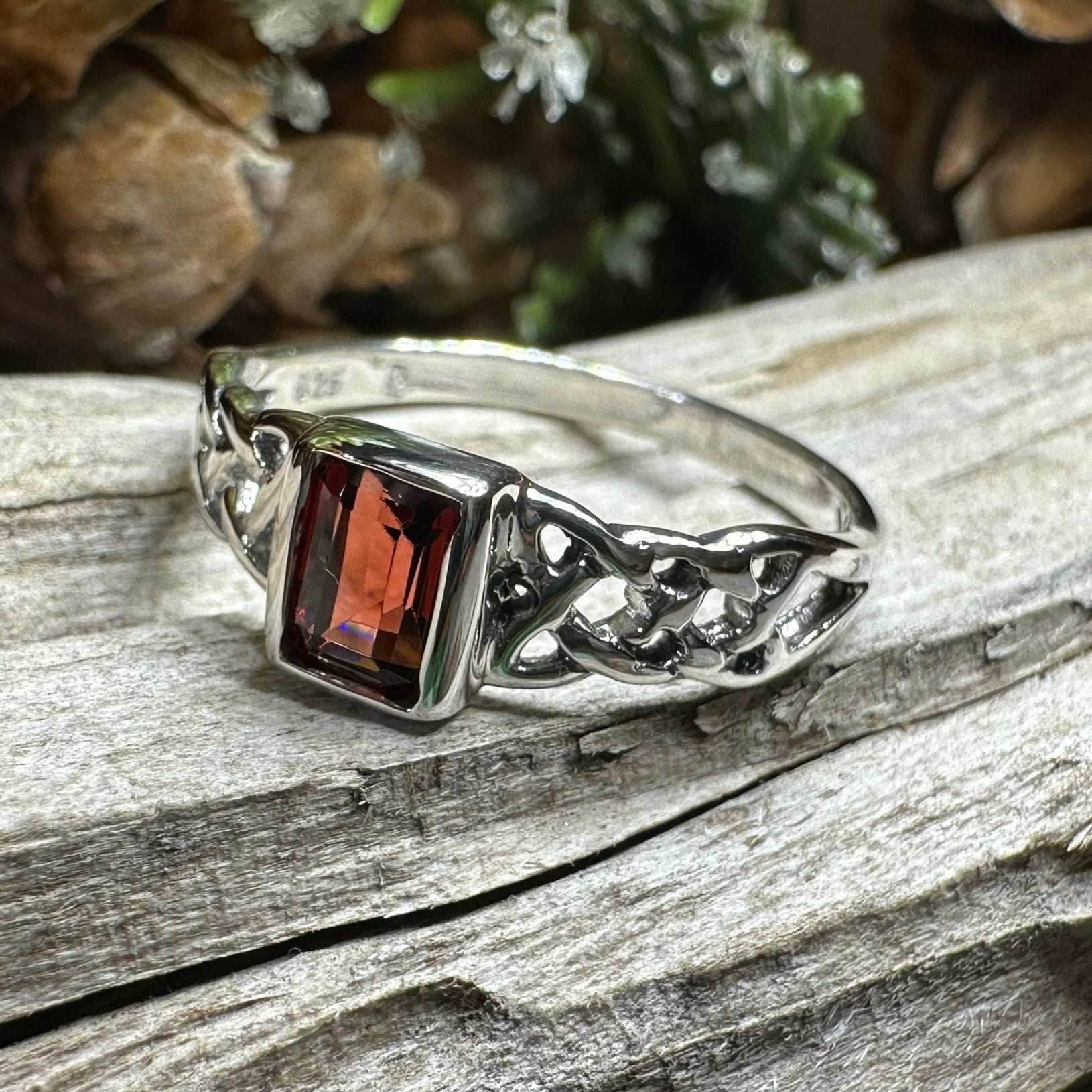 Sahale Celtic Knot Ring - 4 / Blue Topaz