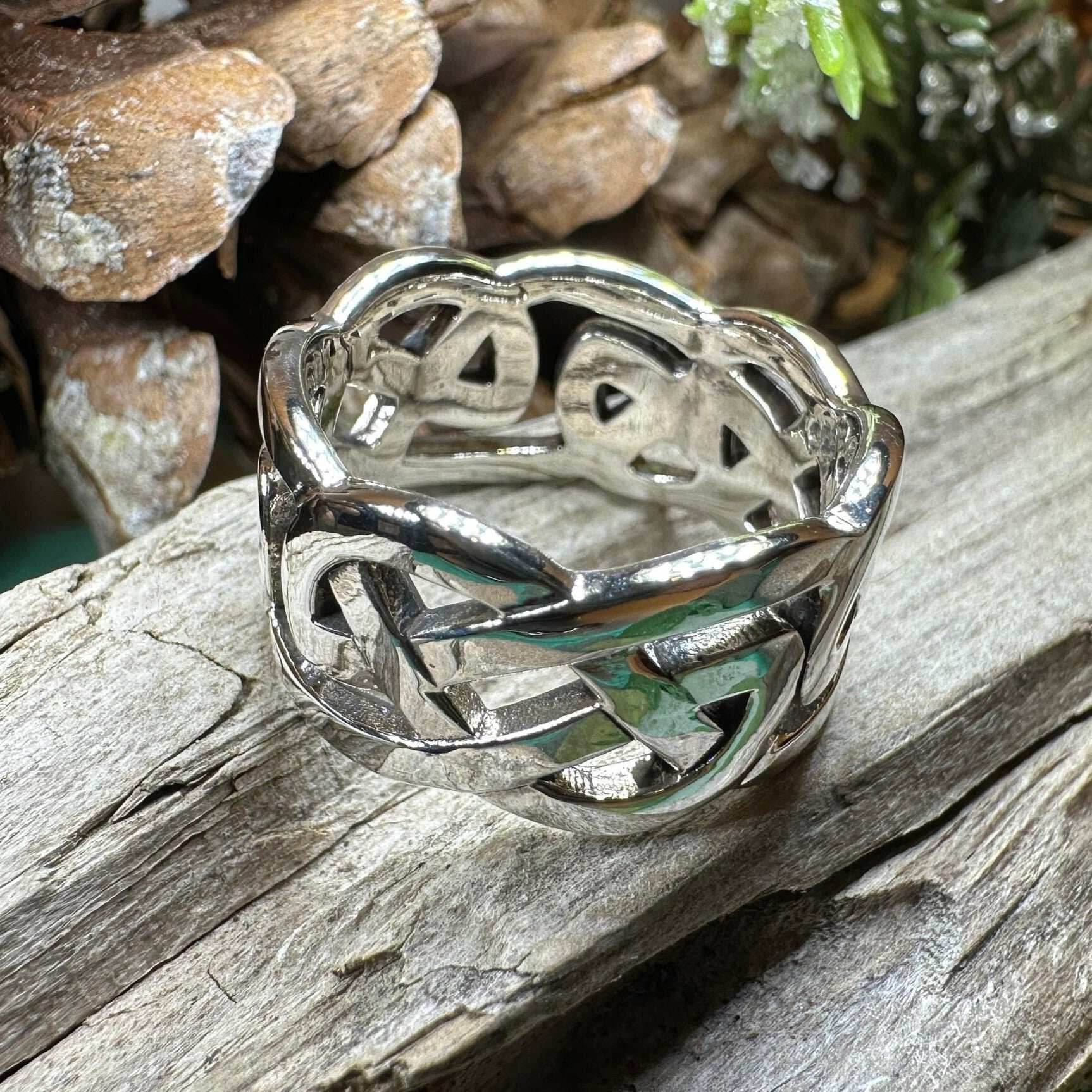 Classic Celtic Knot Ring - 7