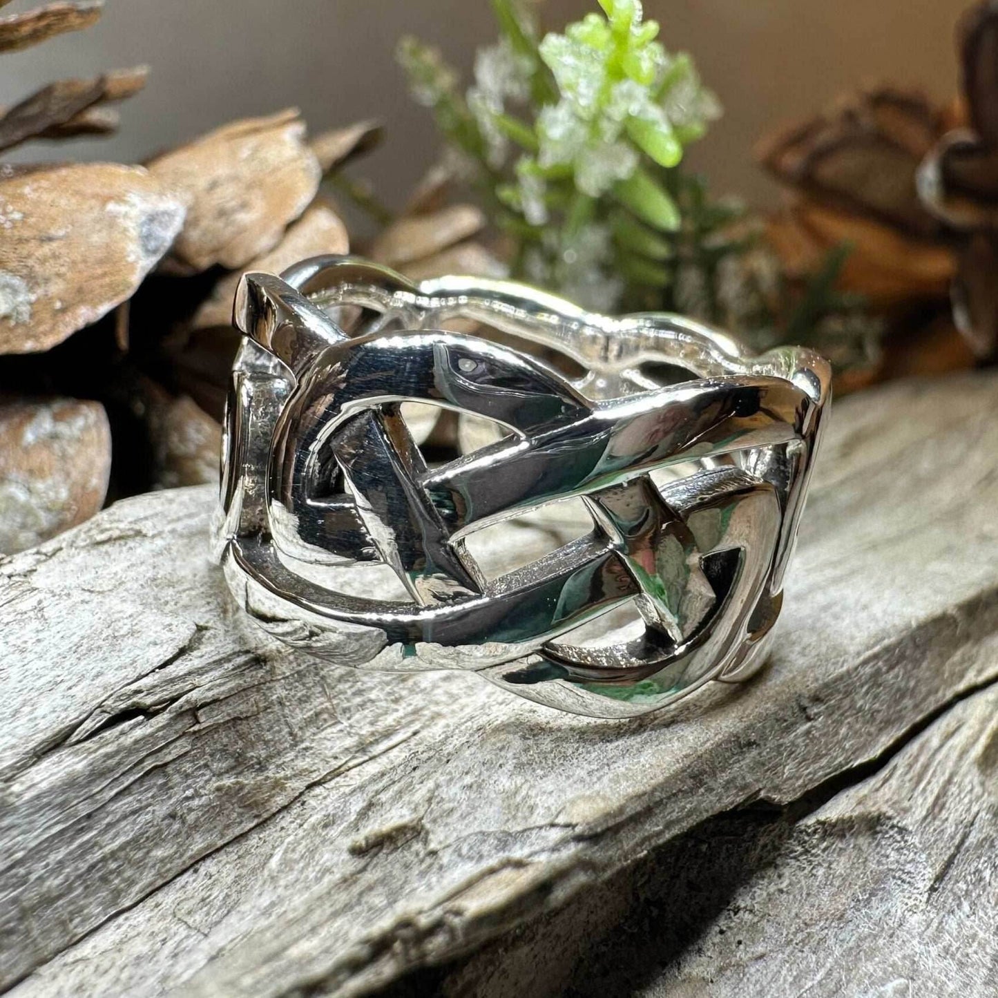 Classic Celtic Knot Ring - 7