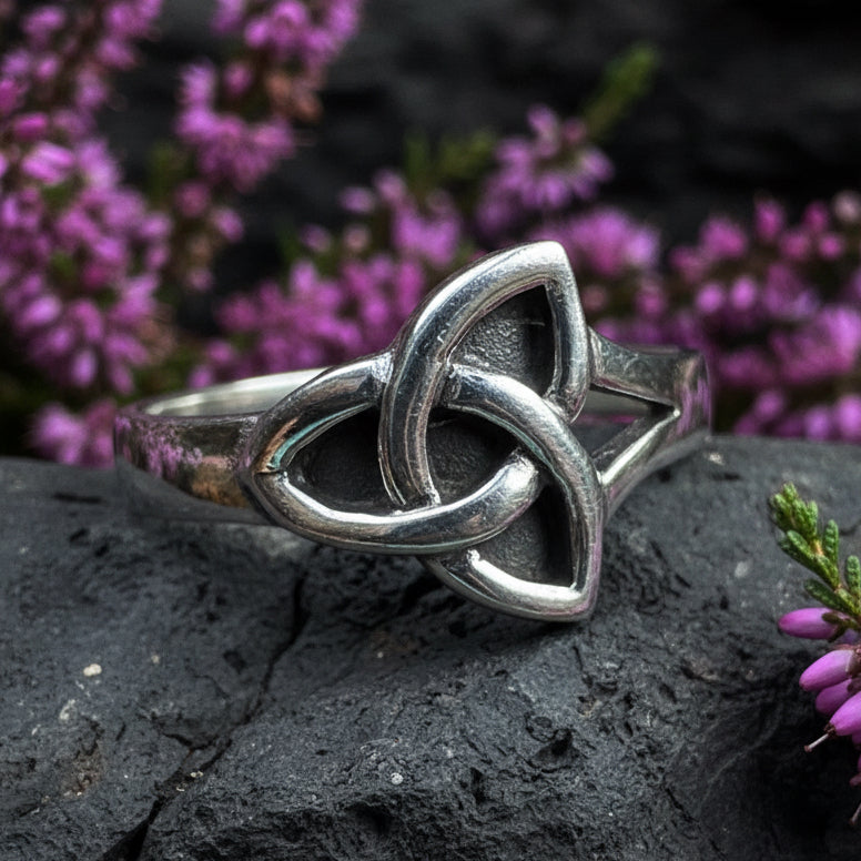 Kegan Trinity Knot Ring