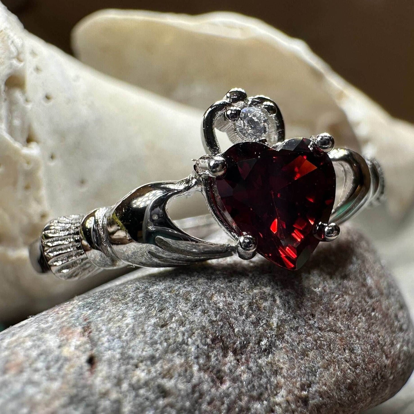Garnet Claddagh Ring - 4