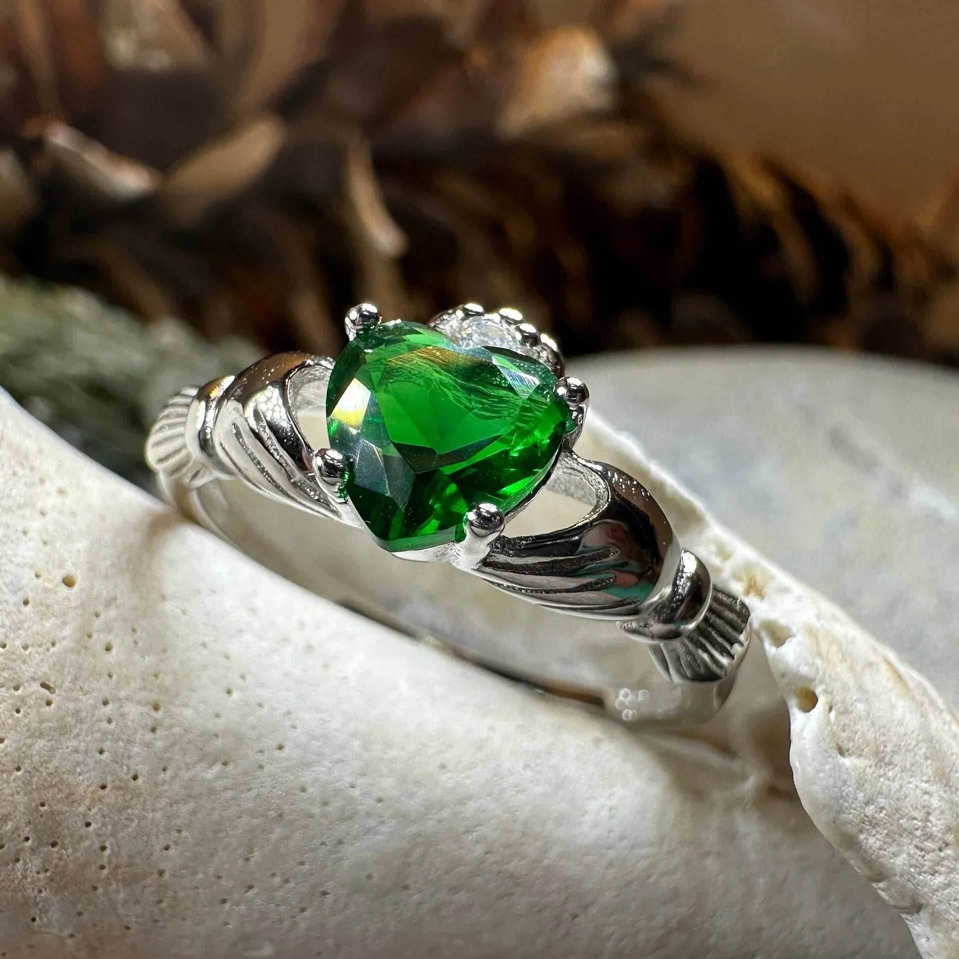 Emerald Green Claddagh Ring - 4