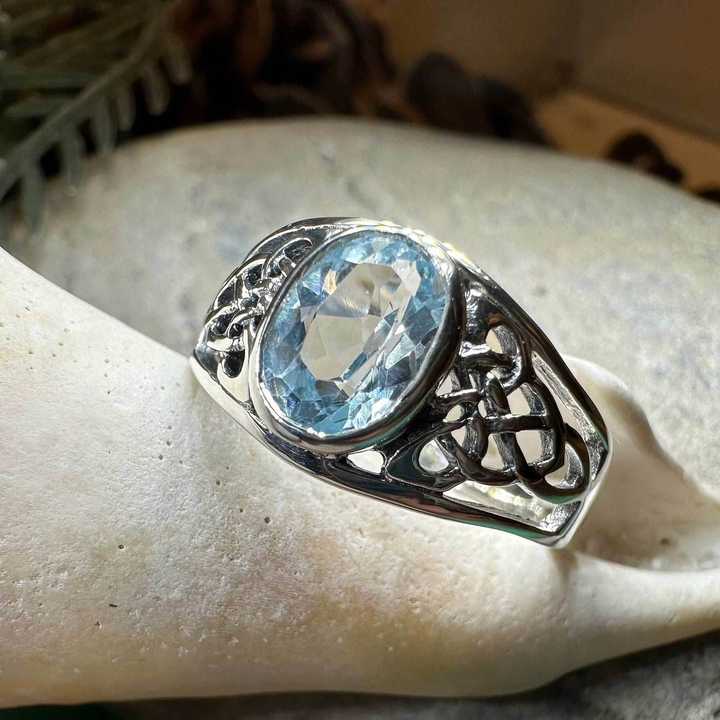 Coralina Celtic Knot Ring - 5 / Blue Topaz