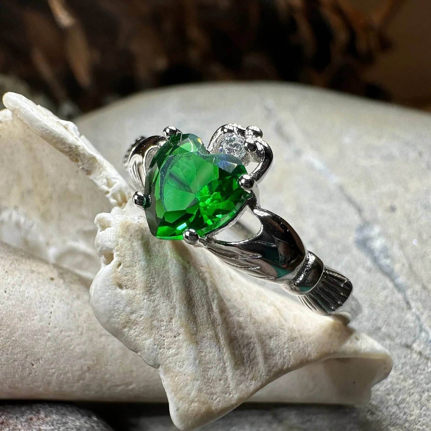 Emerald Green Claddagh Ring - 4