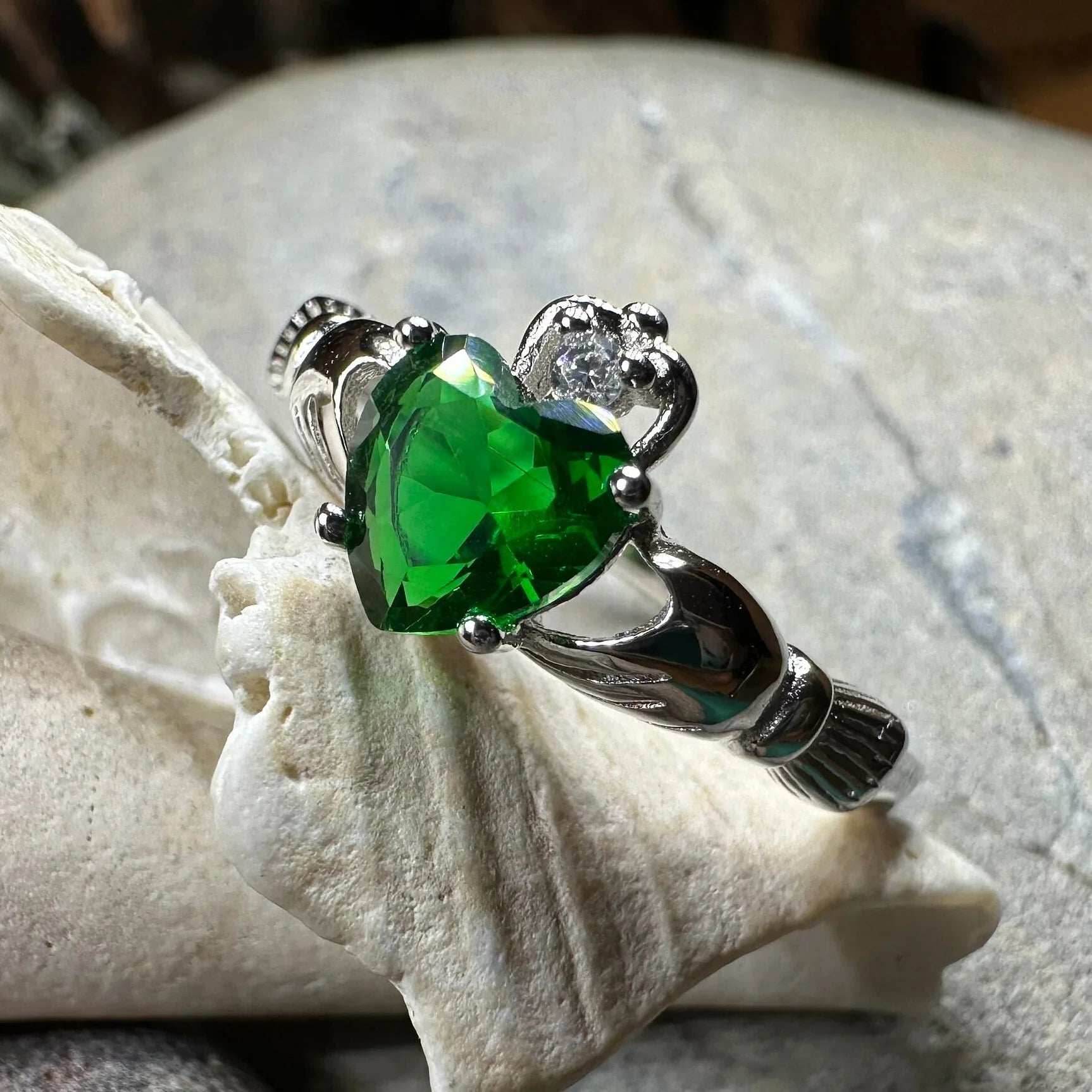 Emerald Green Claddagh Ring - 4