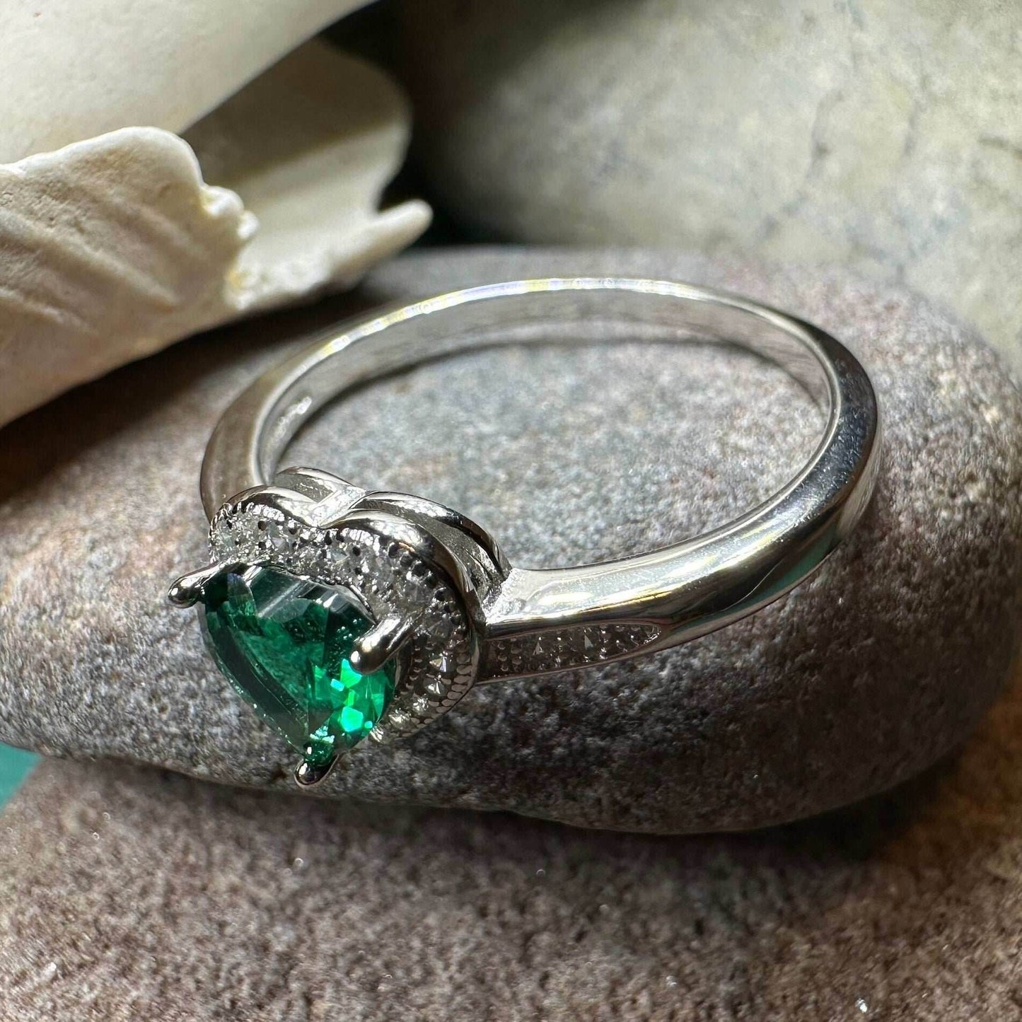 Ireland's Emerald Heart Ring - 4