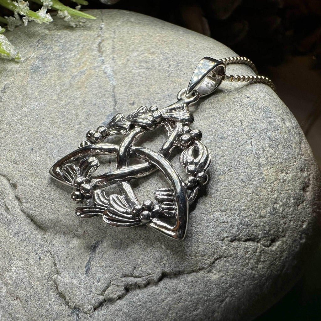 Mystic Mistletoe Triquetra Necklace - 18