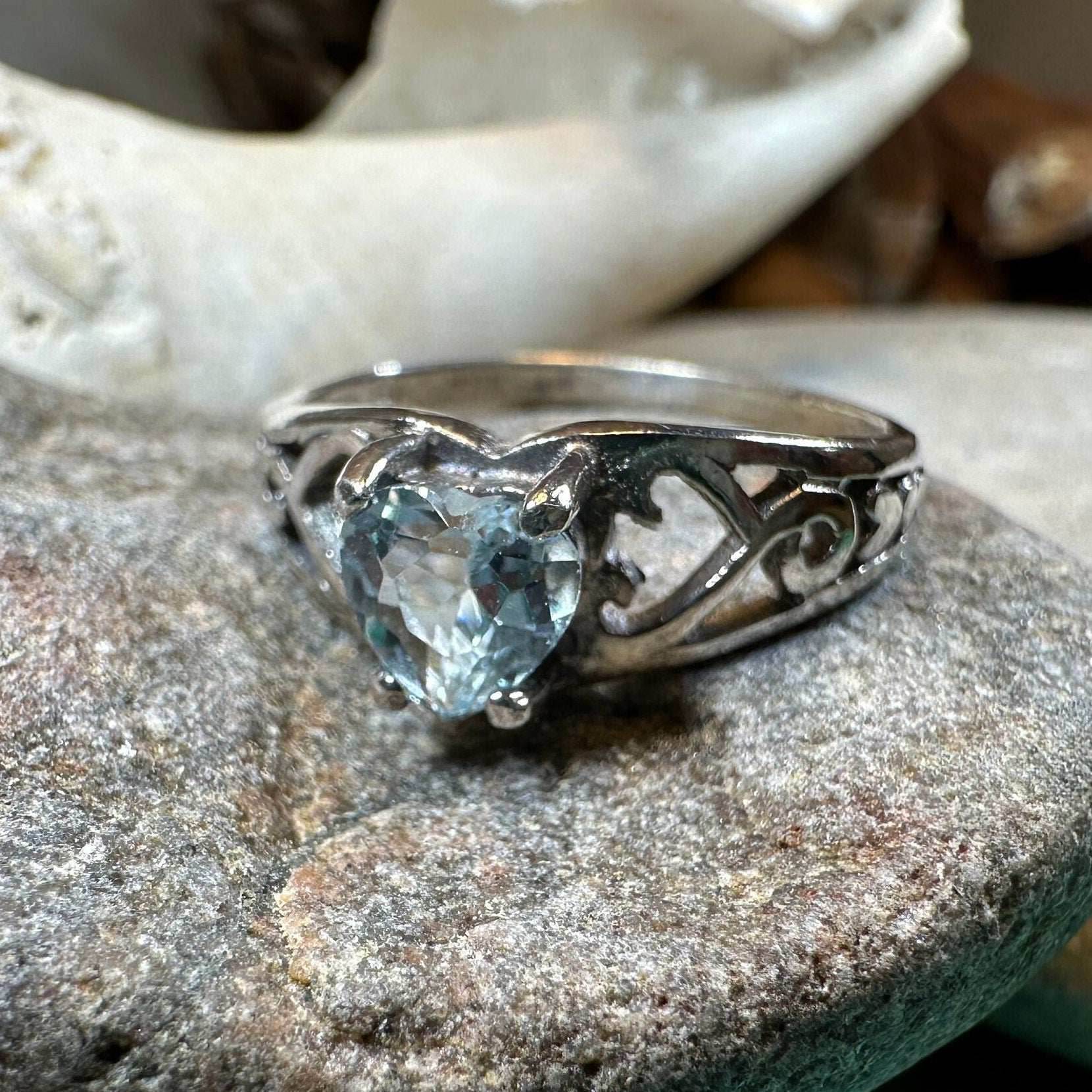 Elvarina Celtic Knot Ring - 6 / Blue Topaz