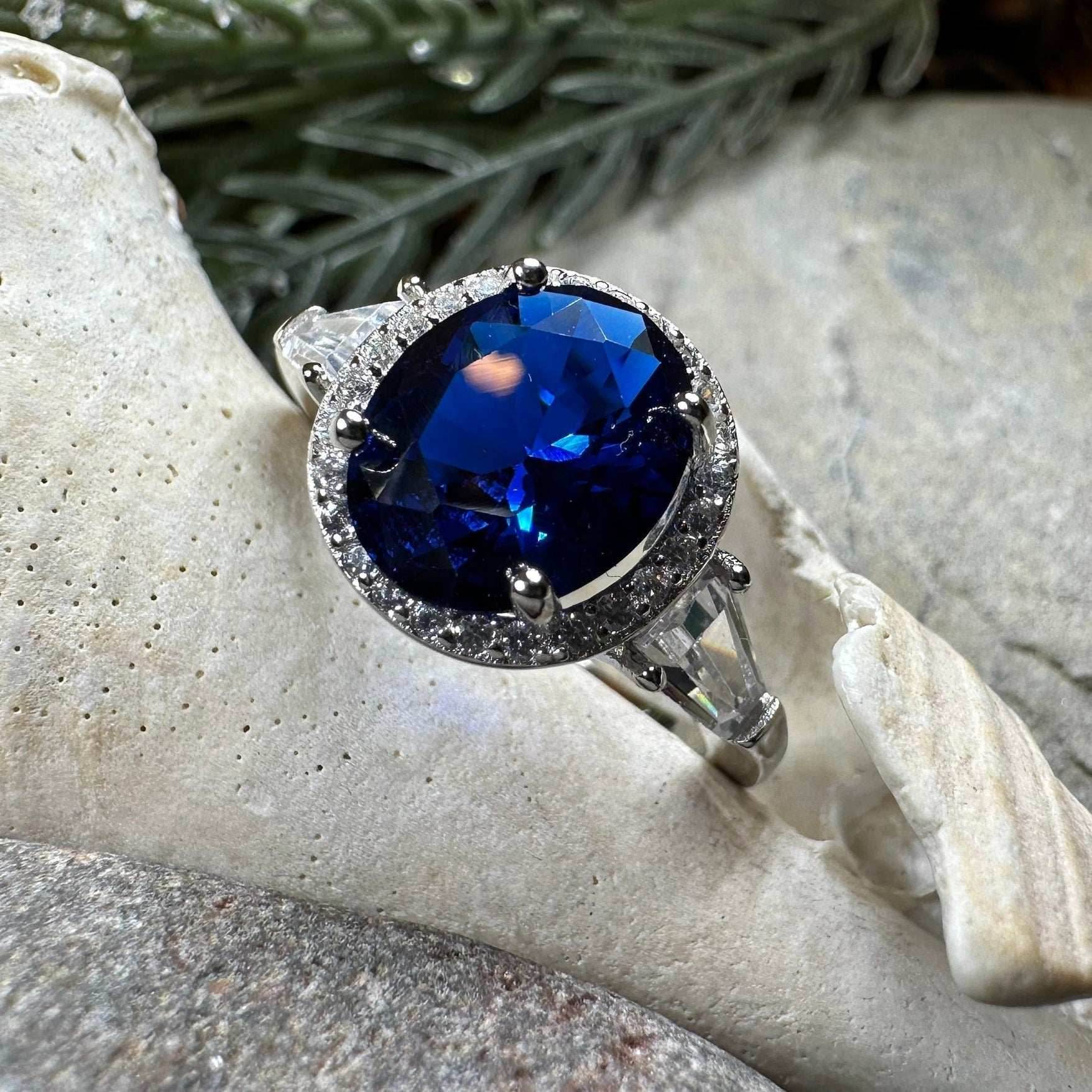 Elegant Sapphire Statement Ring - 4