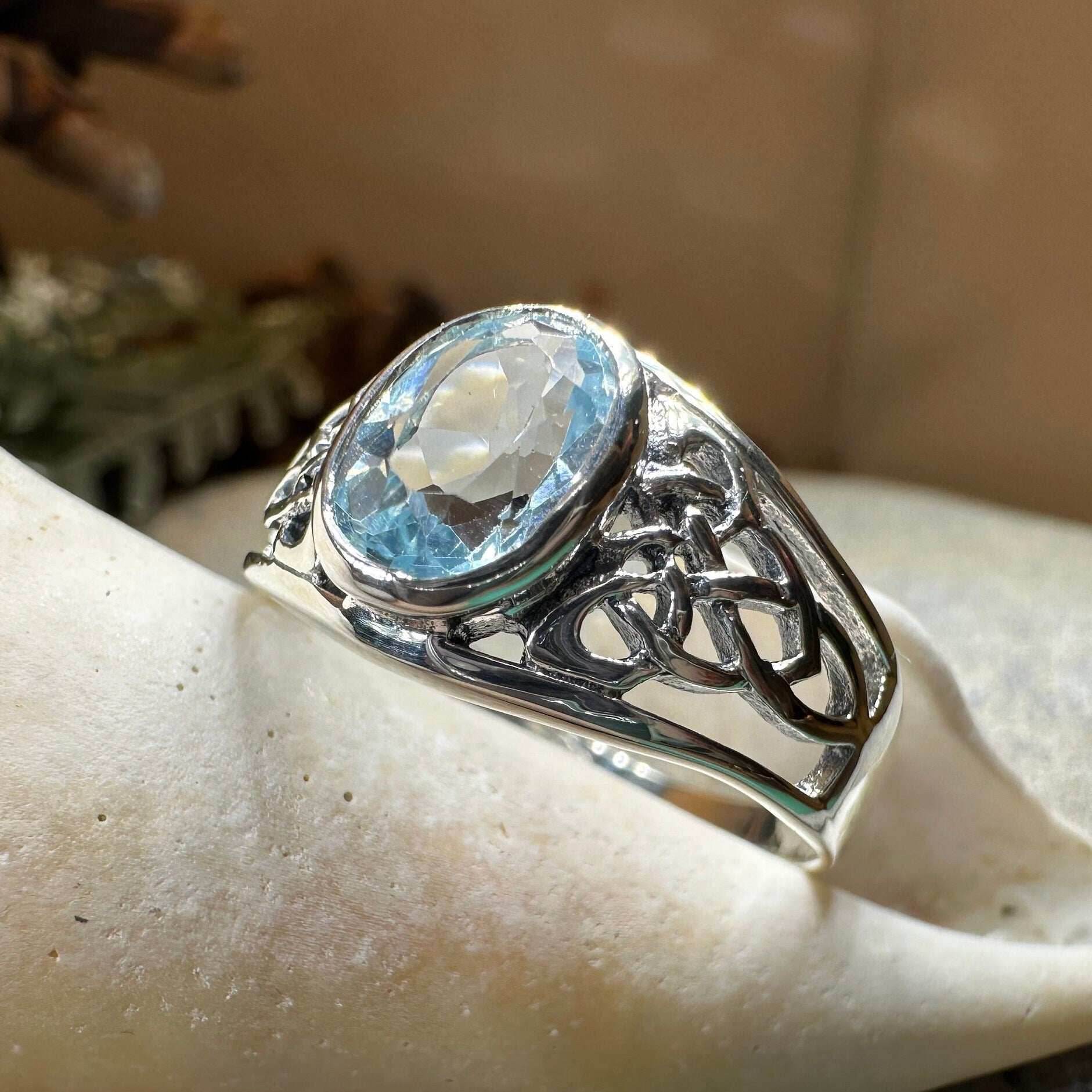 Coralina Celtic Knot Ring - 5 / Blue Topaz