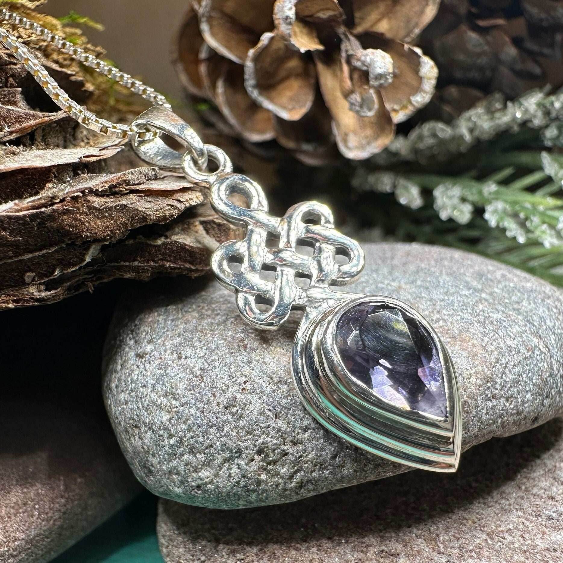 Vadaria Celtic Knot Necklace - 18 / Amethyst