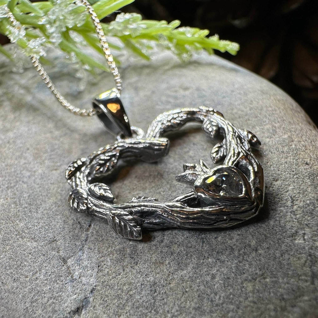 Folklore Claddagh Necklace - 18