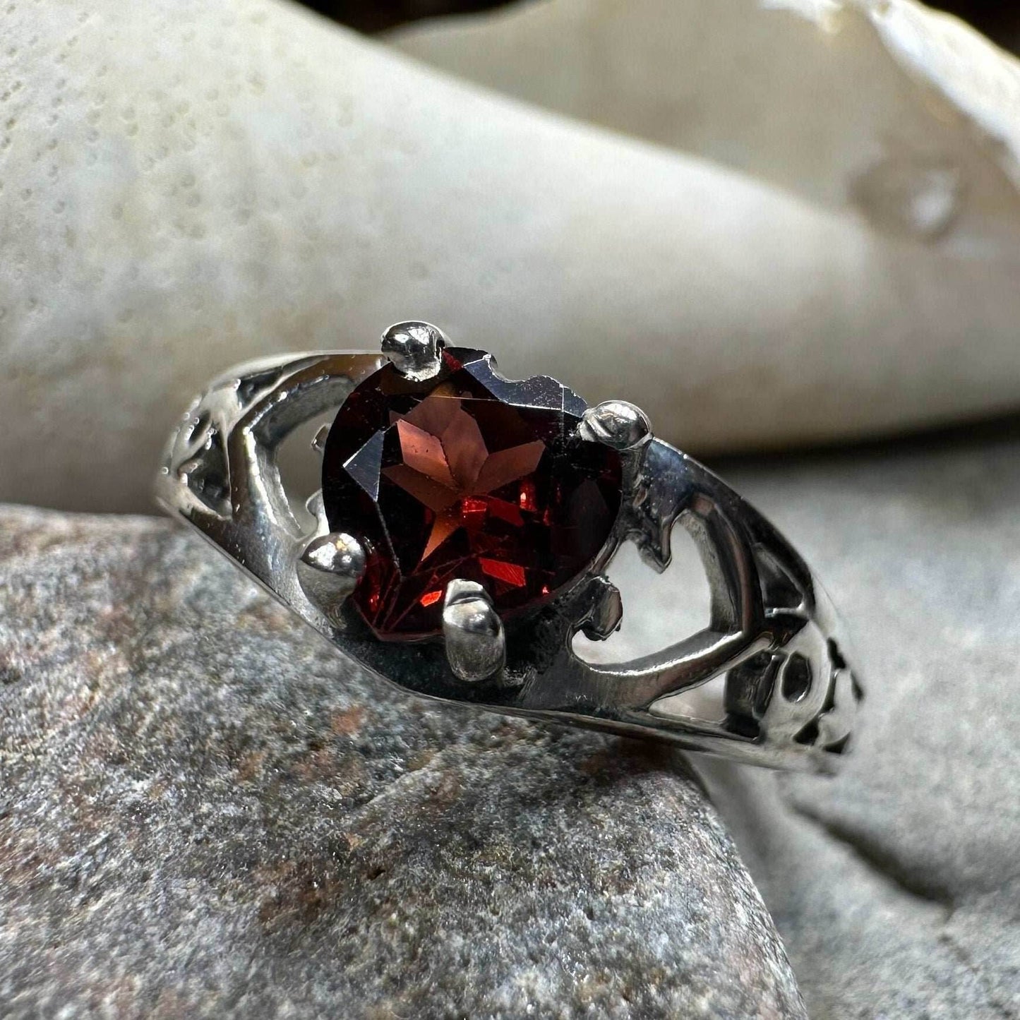 Elvarina Celtic Knot Ring - 6 / Blue Topaz