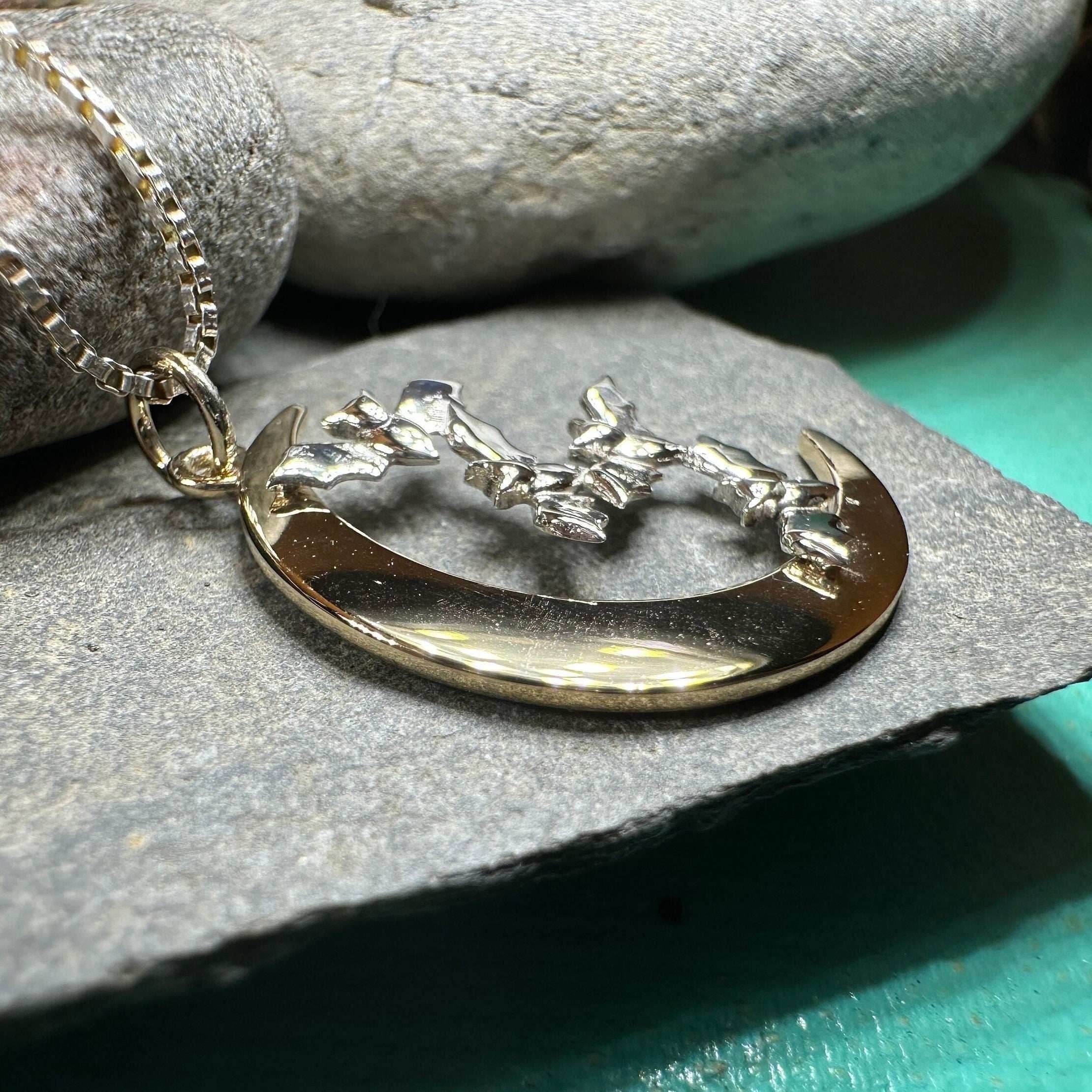 Moon & Flying Bats Necklace - 18