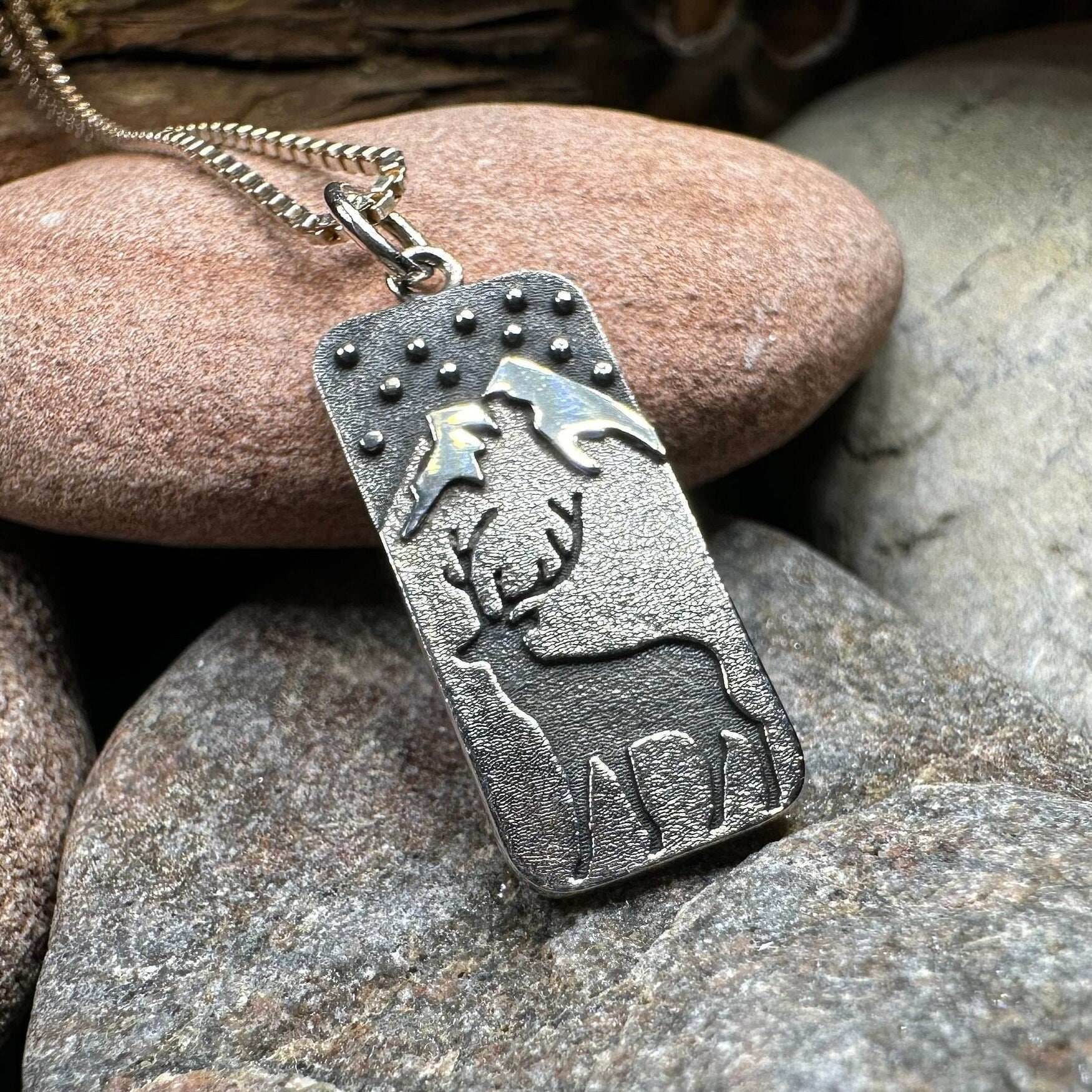 Highland Nightime Stag Necklace - 18