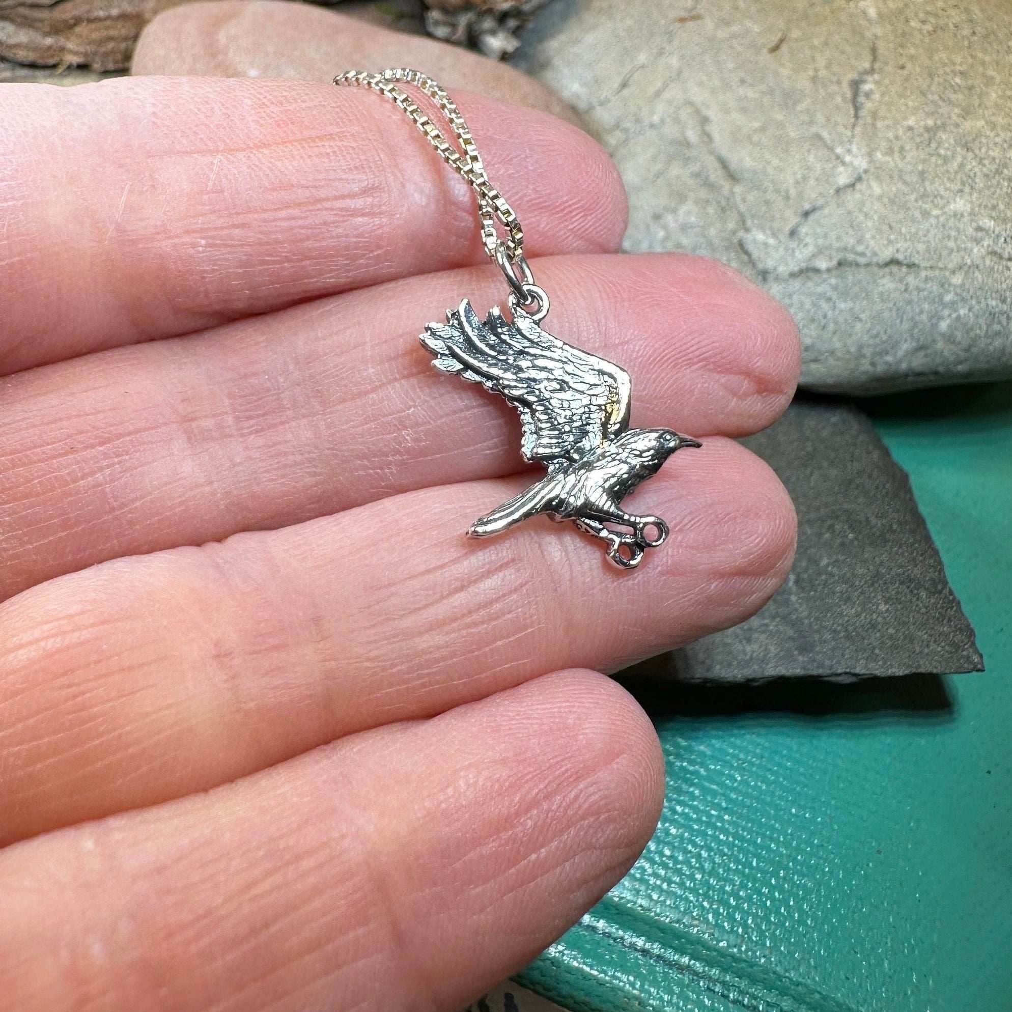 Eòlas Raven Necklace - 18