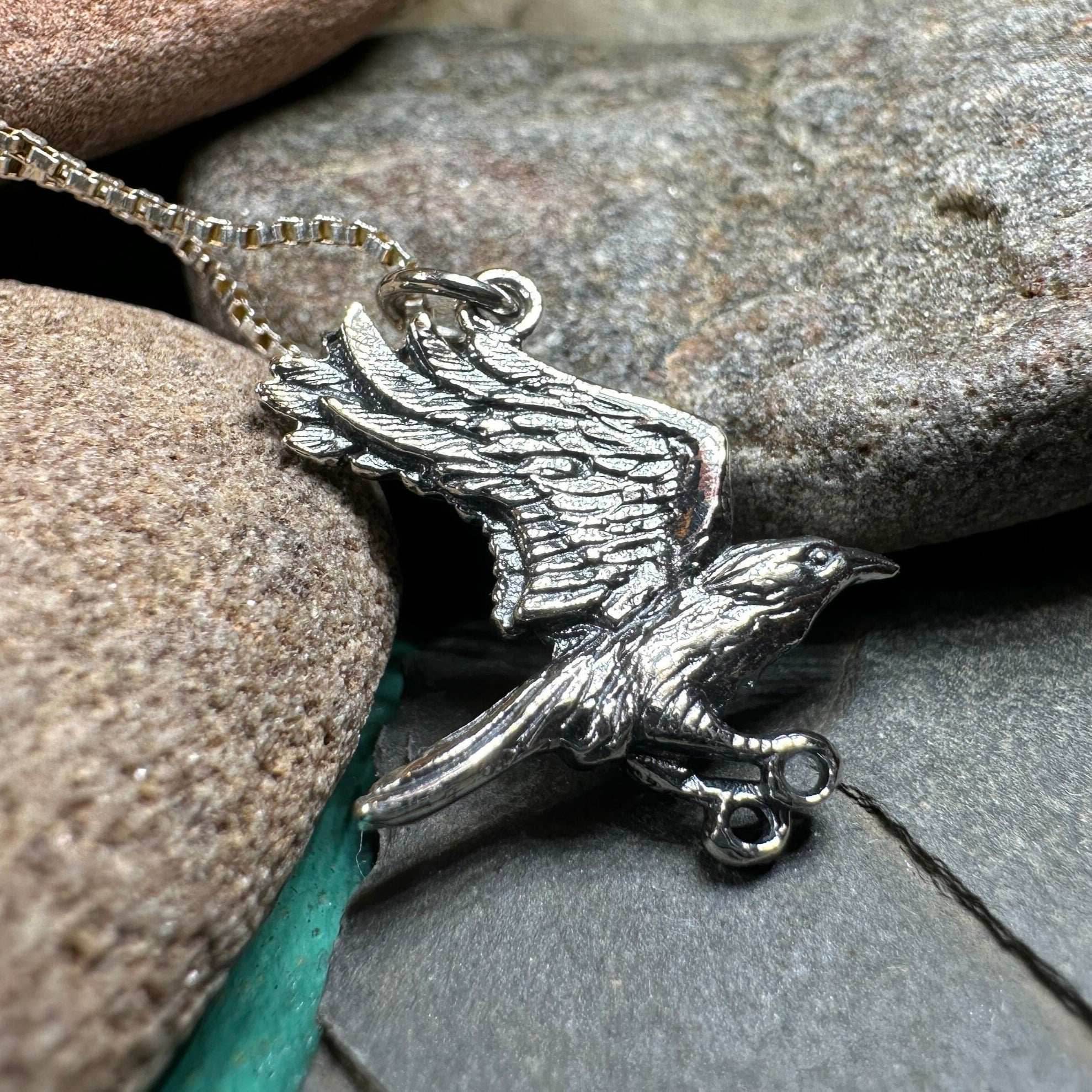 Eòlas Raven Necklace - 18