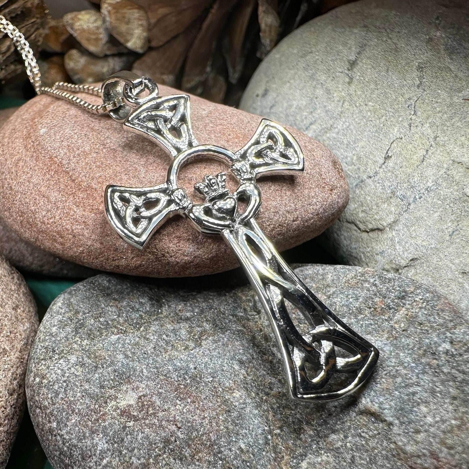 Trinity Knot Claddagh Cross Necklace - 18